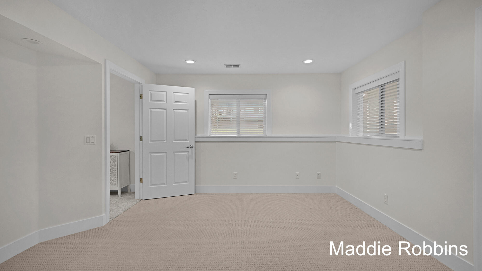 10288 Lynwood Lane Zeeland MI 49464