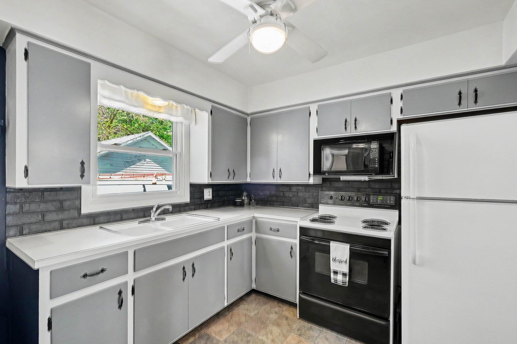 691 68th Street SE Grand Rapids MI 49548