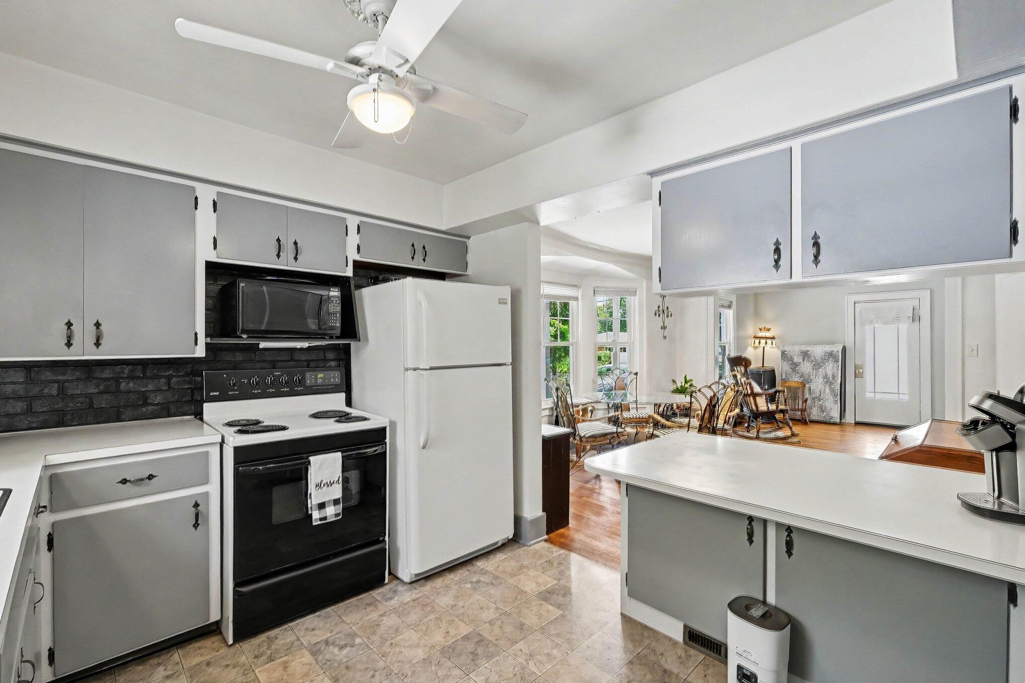 691 68th Street SE Grand Rapids MI 49548