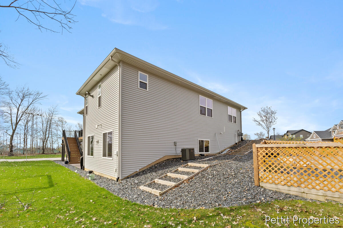 1835 Gloryfield Drive SW Byron Center MI 49315