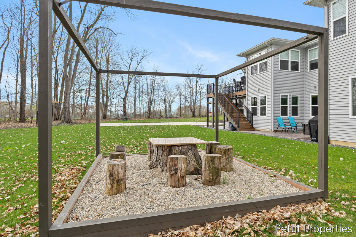 1835 Gloryfield Drive SW Byron Center MI 49315