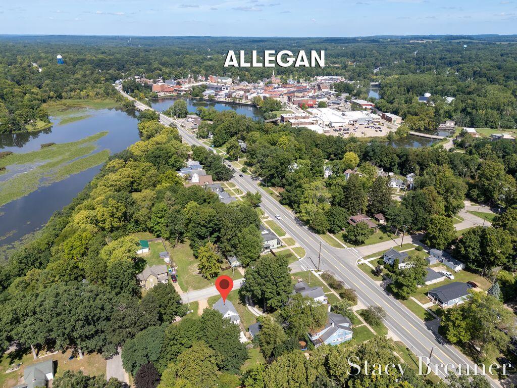 308 4th Street Allegan MI 49010