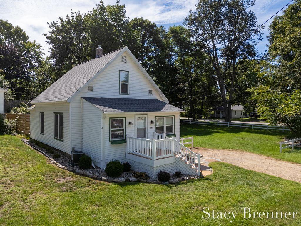 308 4th Street Allegan MI 49010