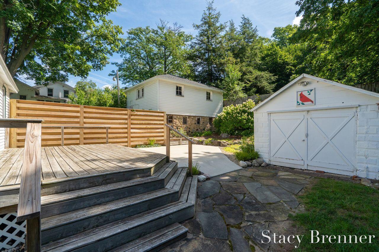 308 4th Street Allegan MI 49010