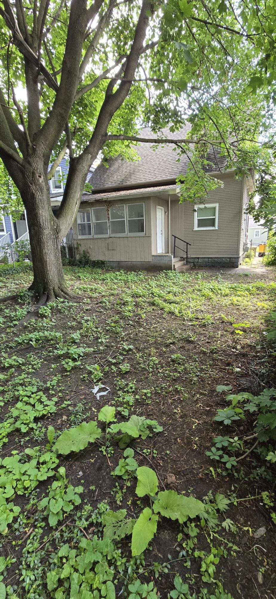 21 Gold Avenue NW Grand Rapids MI 49504