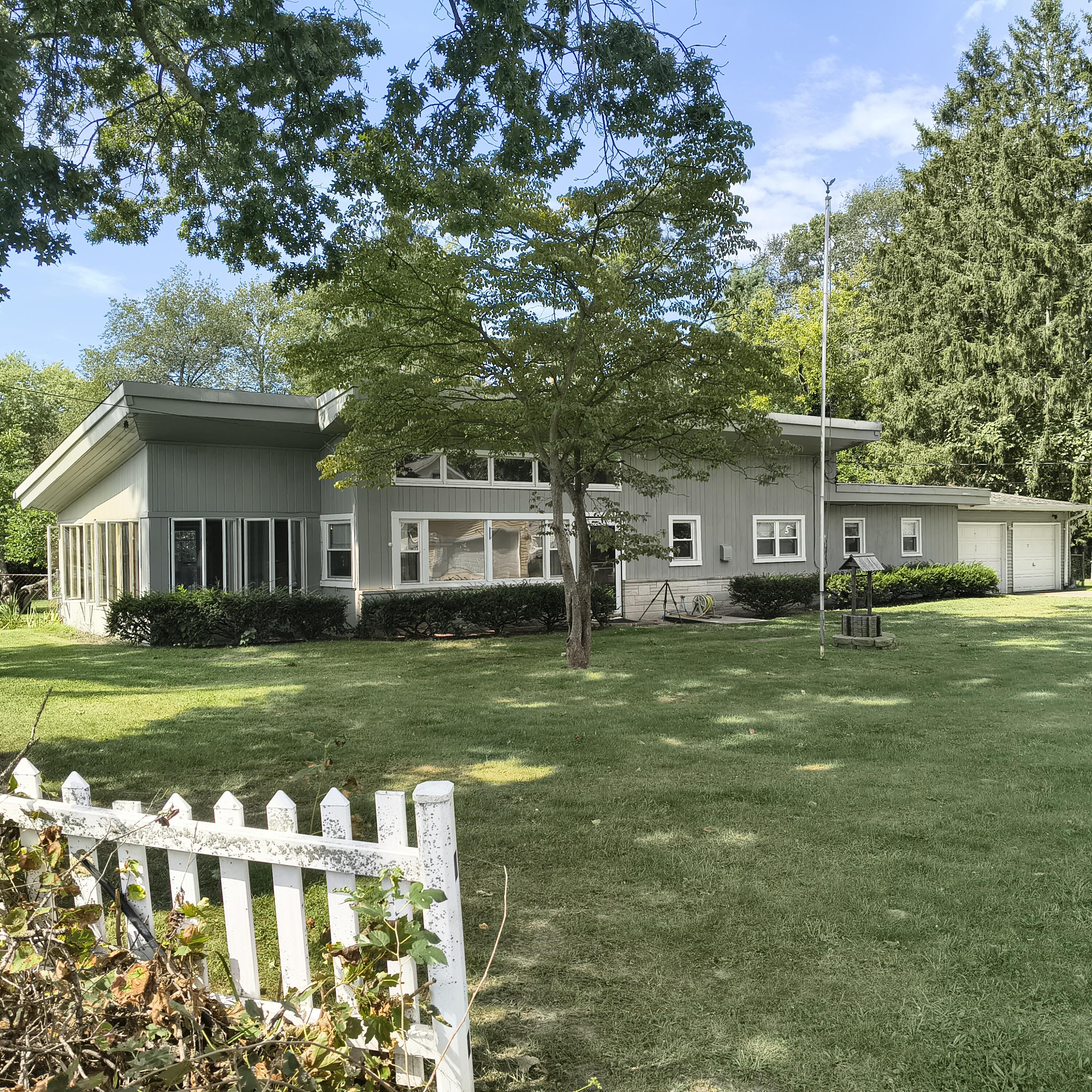1146 Shady Shores Drive Niles MI 49120