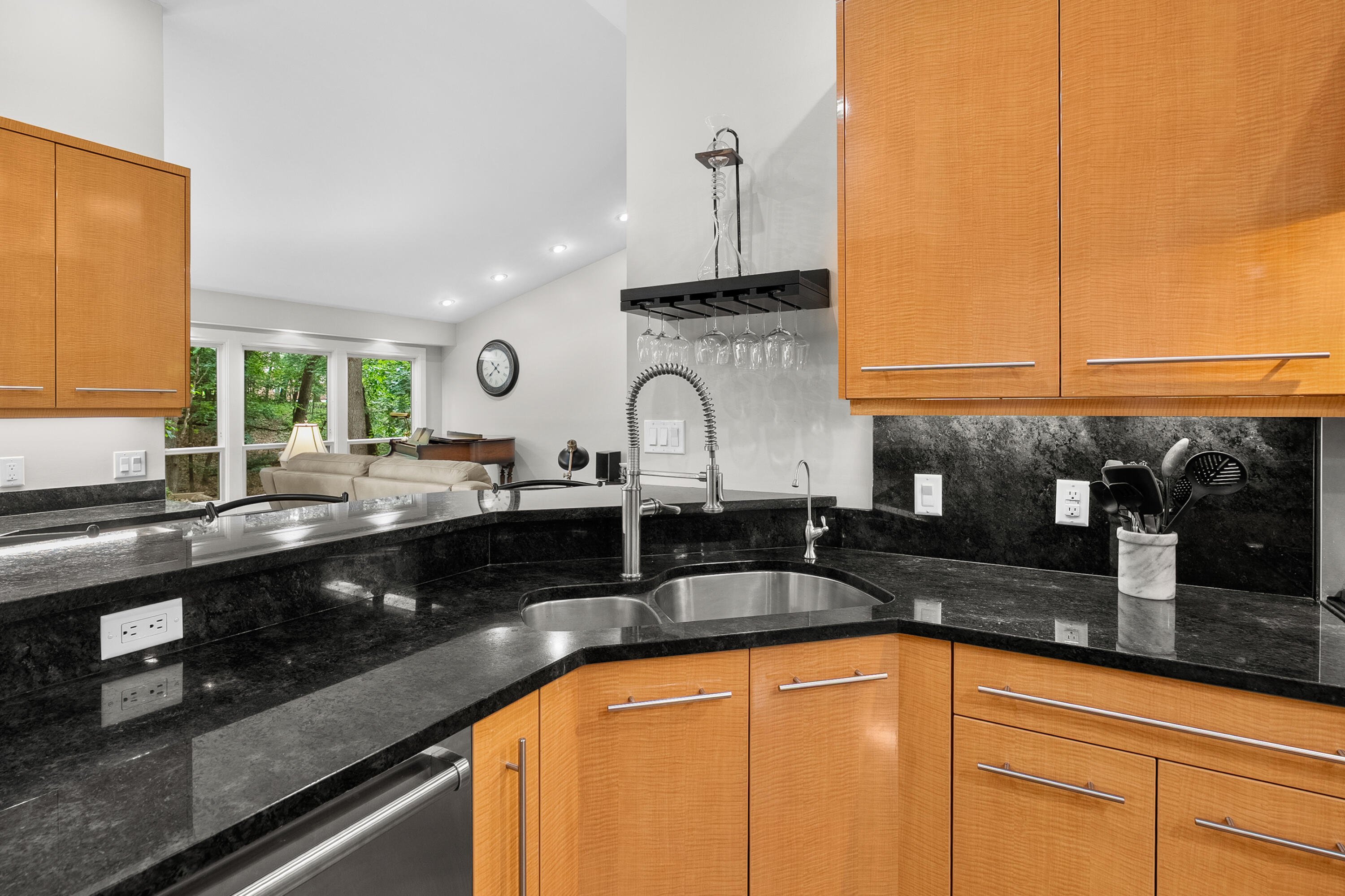 3720 Blackberry Lane Kalamazoo MI 49008
