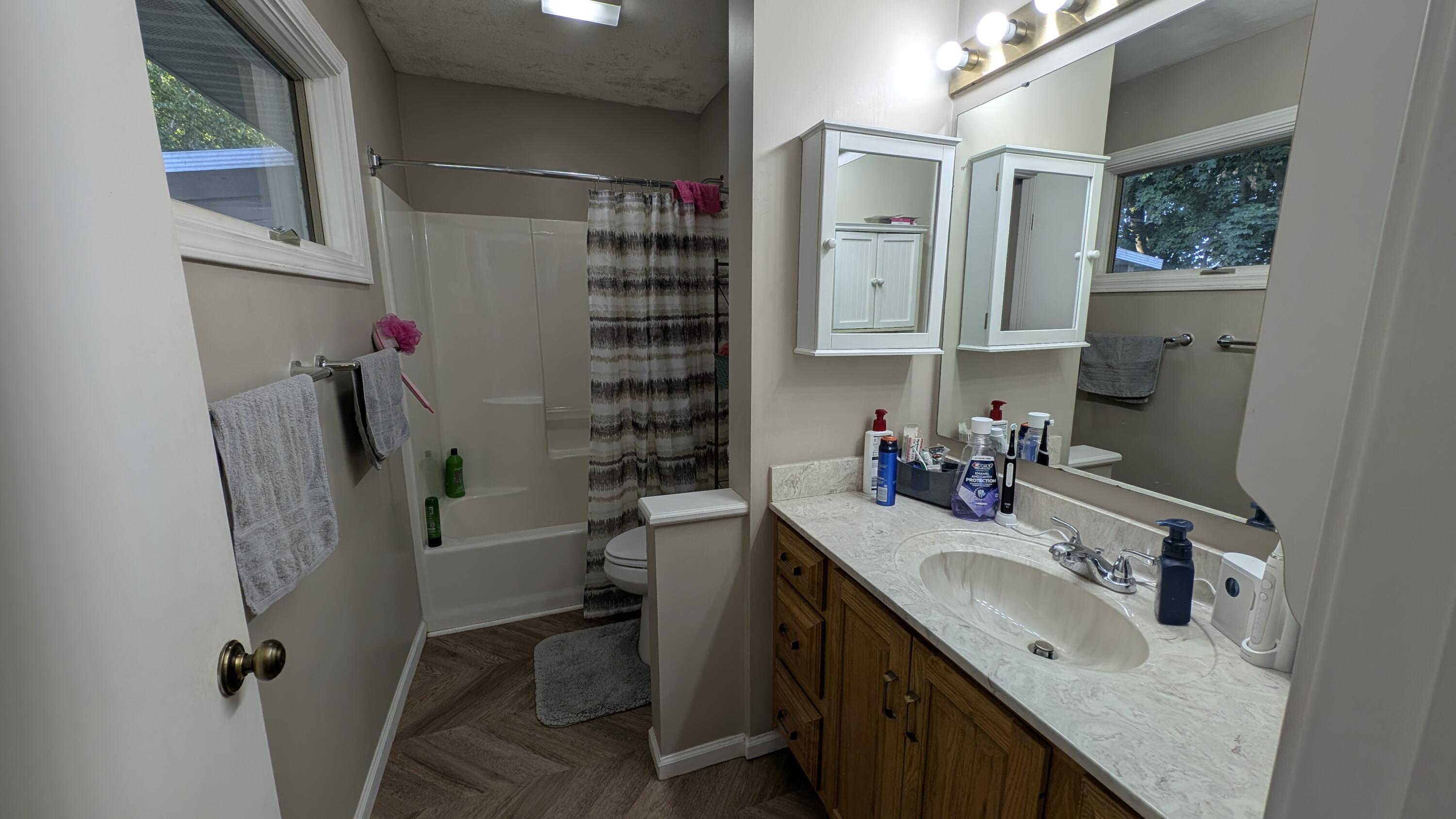 2201 Oak Avenue Muskegon MI 49445