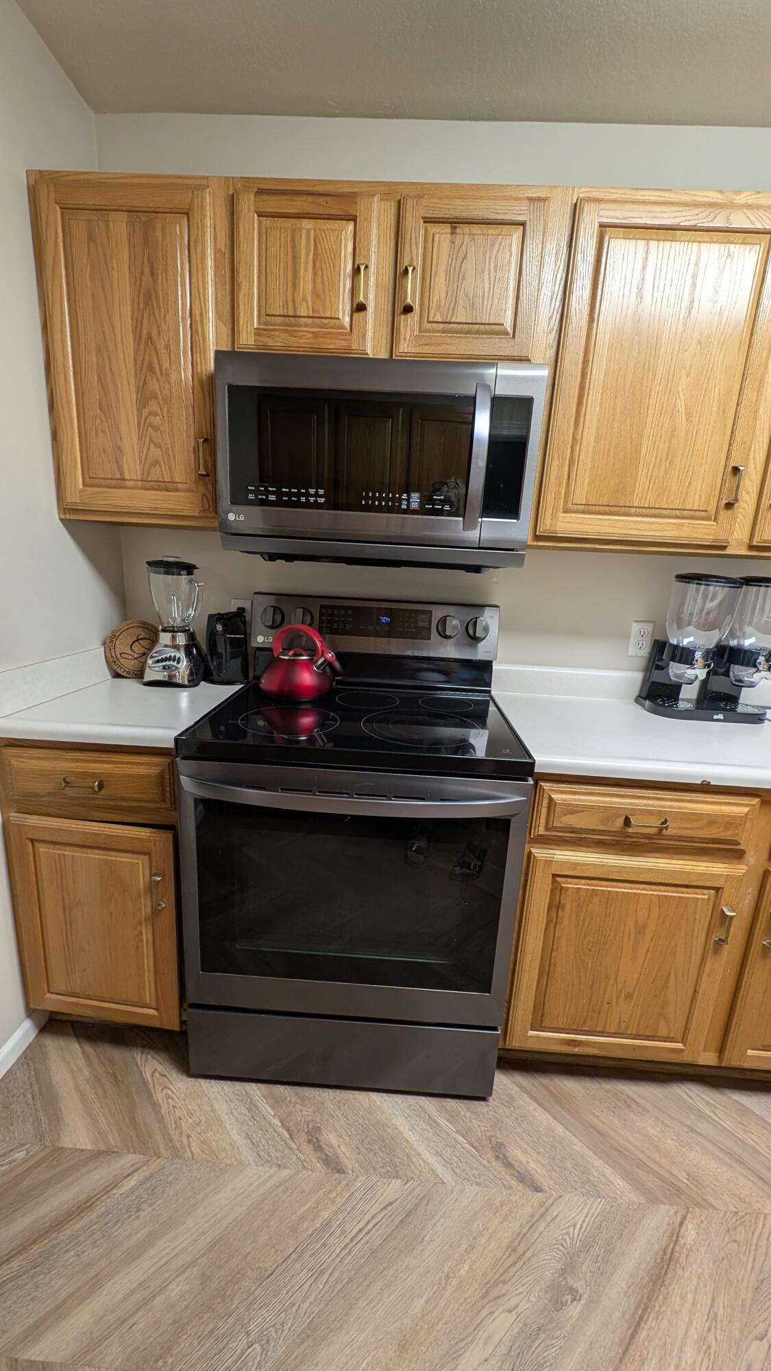 2201 Oak Avenue Muskegon MI 49445