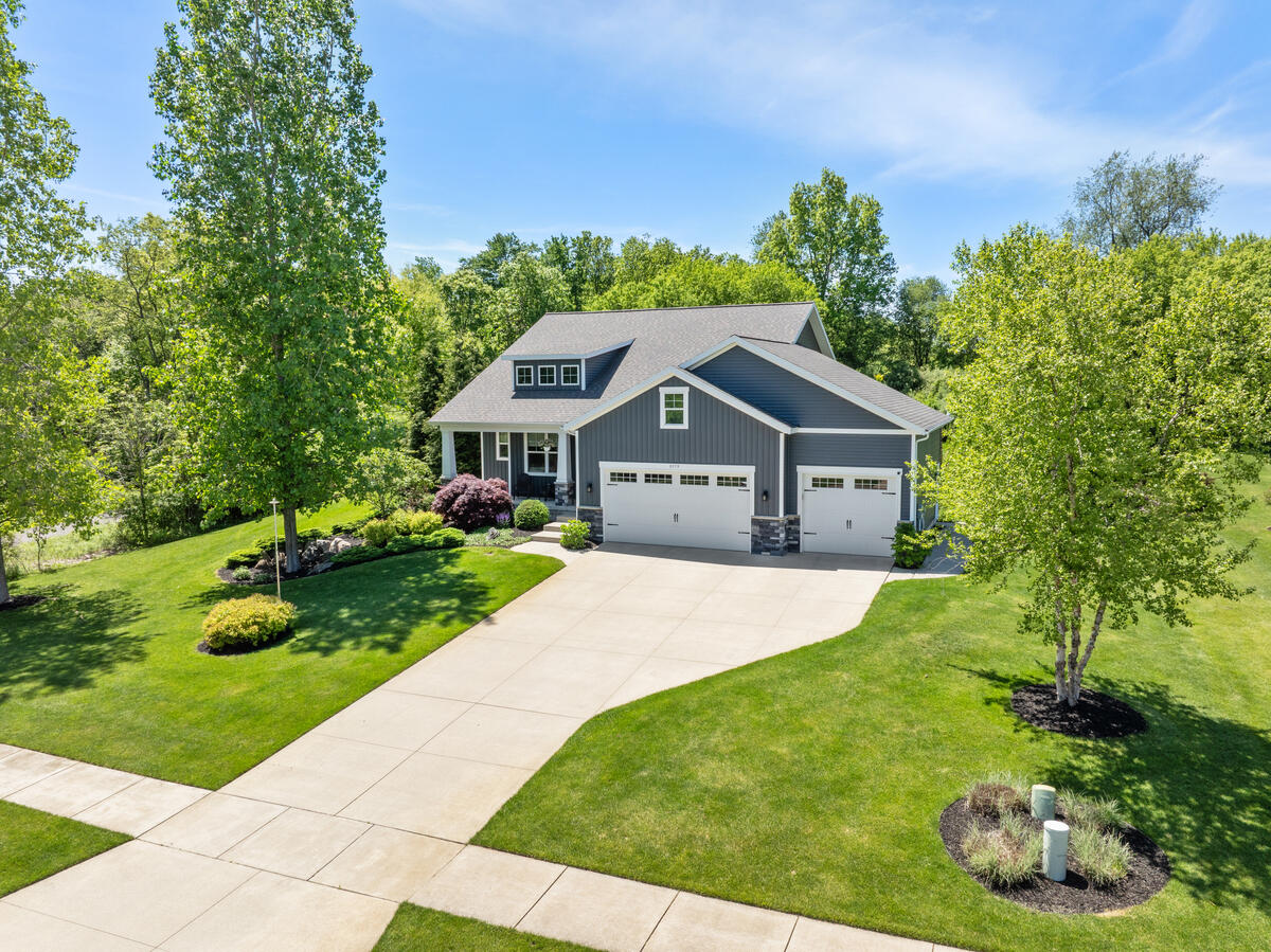 9579 Arrowcrest Drive NE Rockford MI 49341