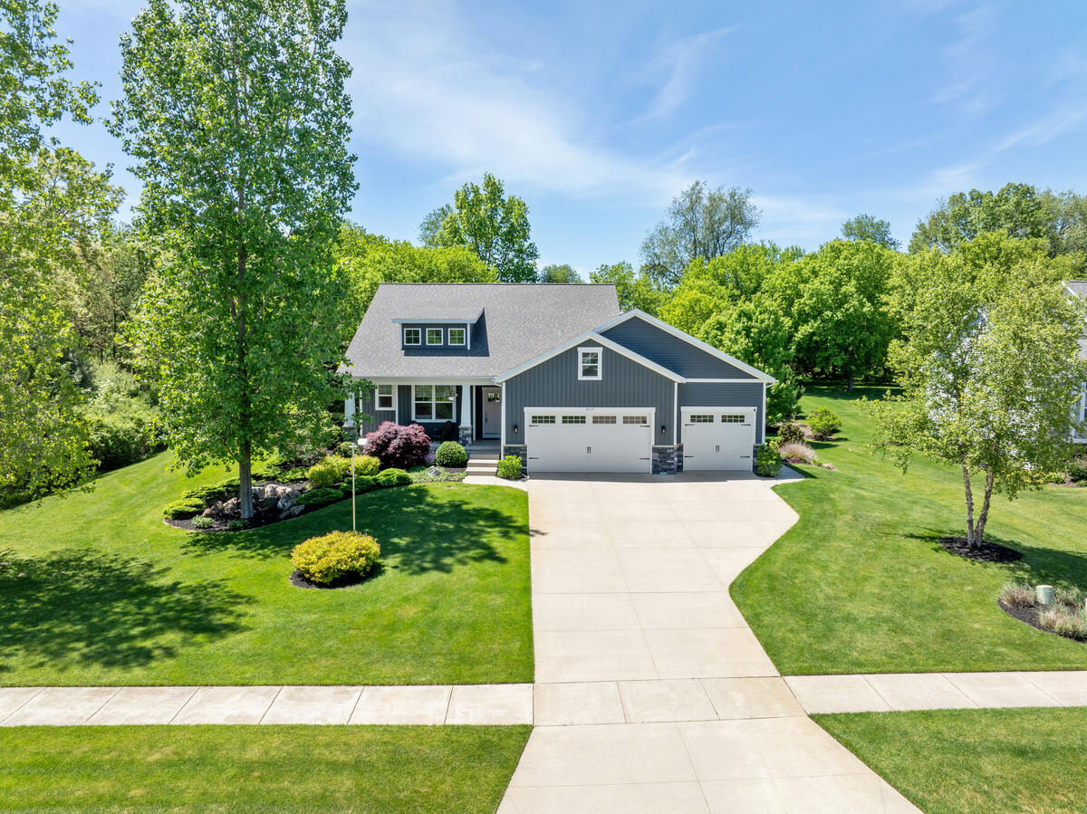 9579 Arrowcrest Drive NE Rockford MI 49341