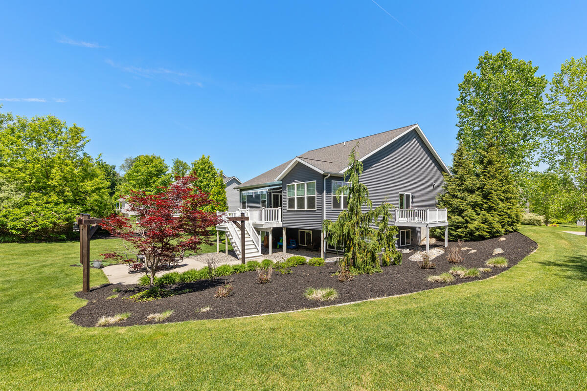 9579 Arrowcrest Drive NE Rockford MI 49341