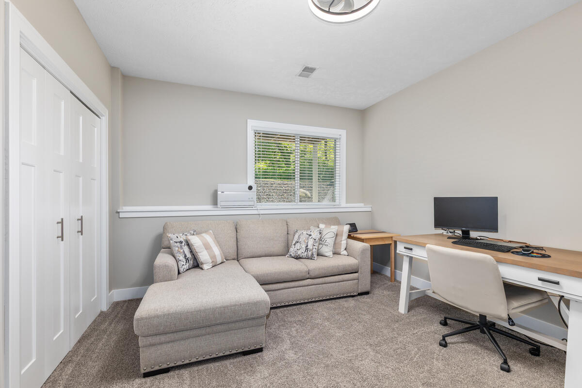 9579 Arrowcrest Drive NE Rockford MI 49341