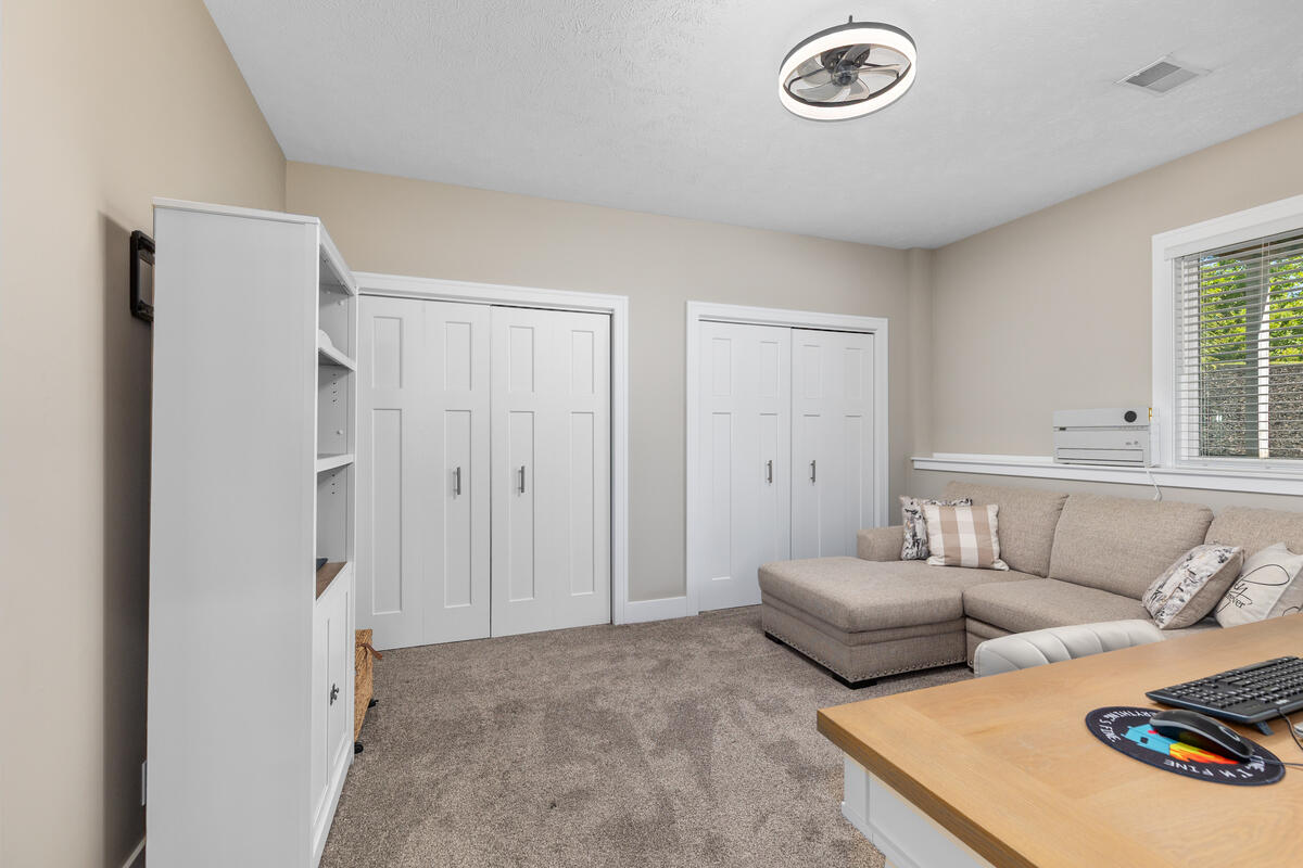 9579 Arrowcrest Drive NE Rockford MI 49341