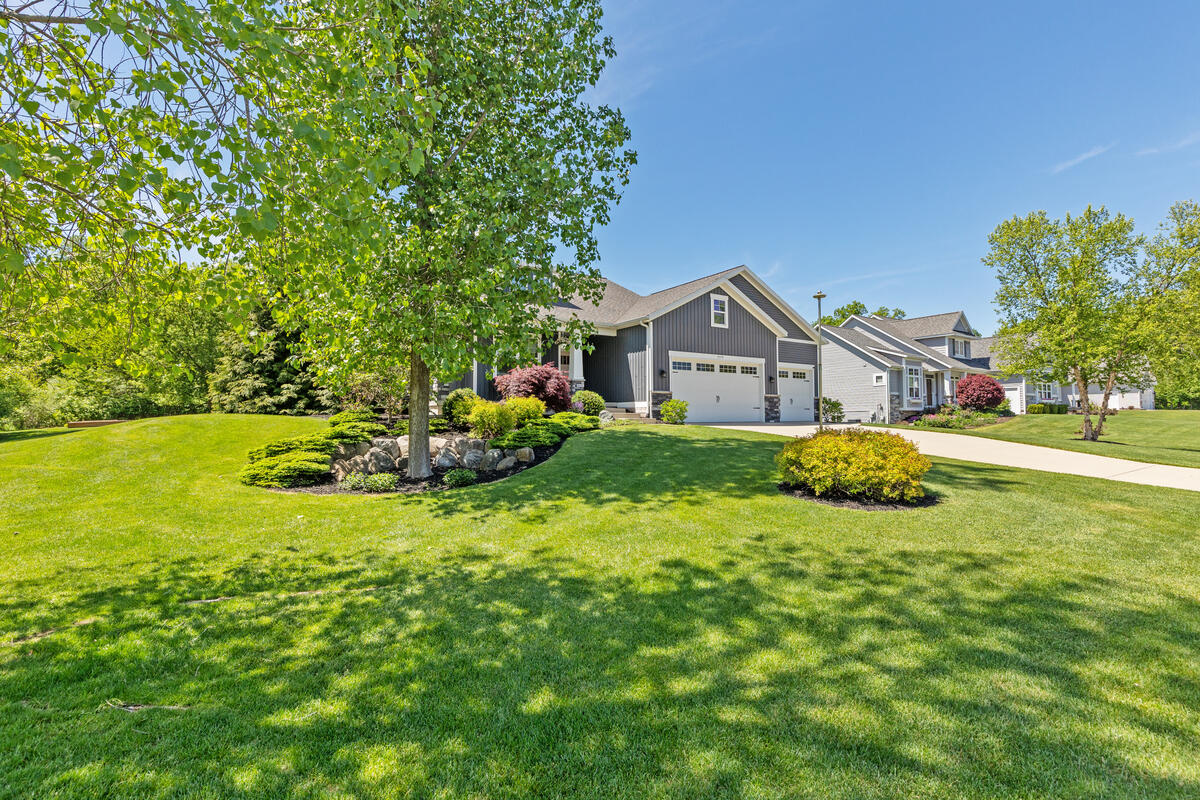 9579 Arrowcrest Drive NE Rockford MI 49341