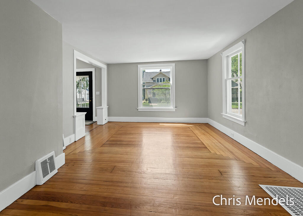 1013 Pennoyer Avenue Grand Haven MI 49417