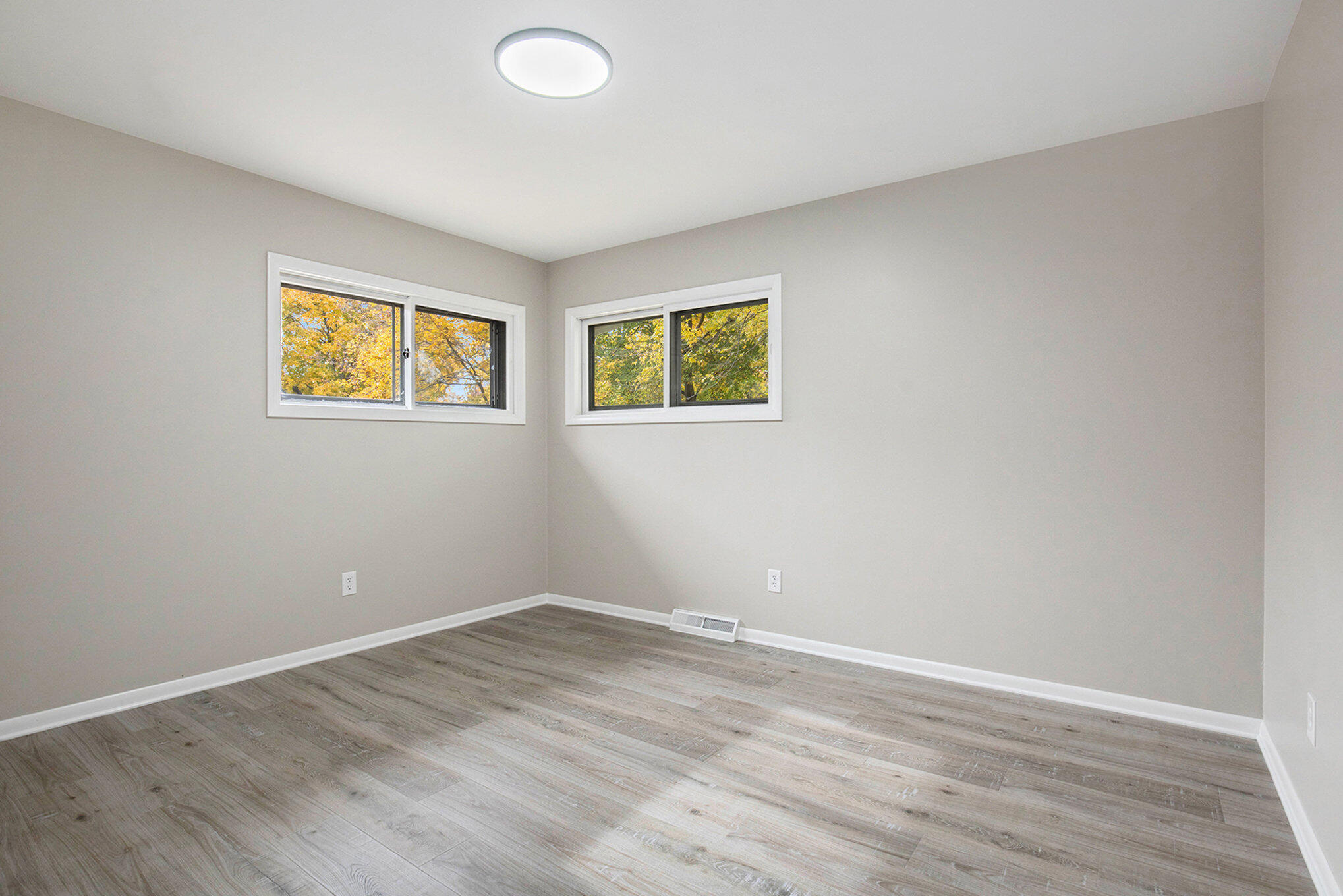 3935 Grape Avenue NE Grand Rapids MI 49525