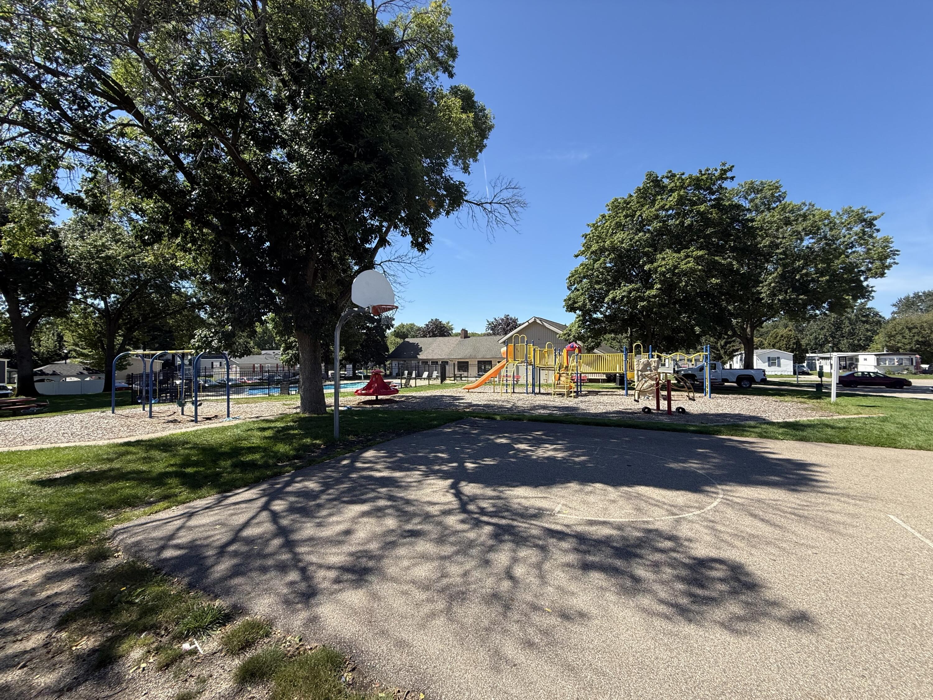 3692 Sun Valley Street NW Grand Rapids MI 49544