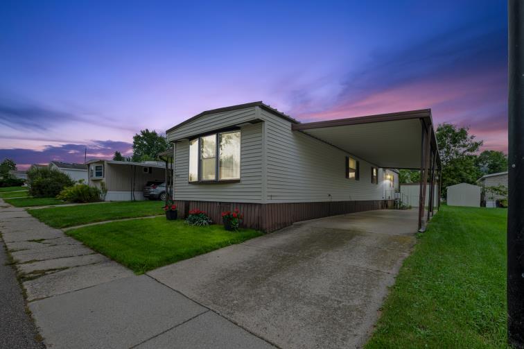 3692 Sun Valley Street NW Grand Rapids MI 49544