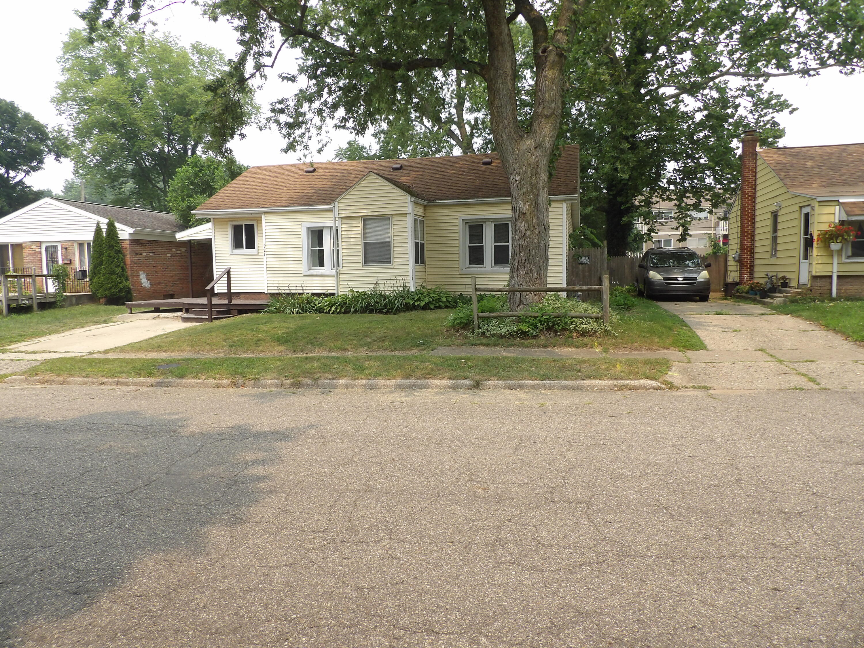 921 Burns Street Niles MI 49120