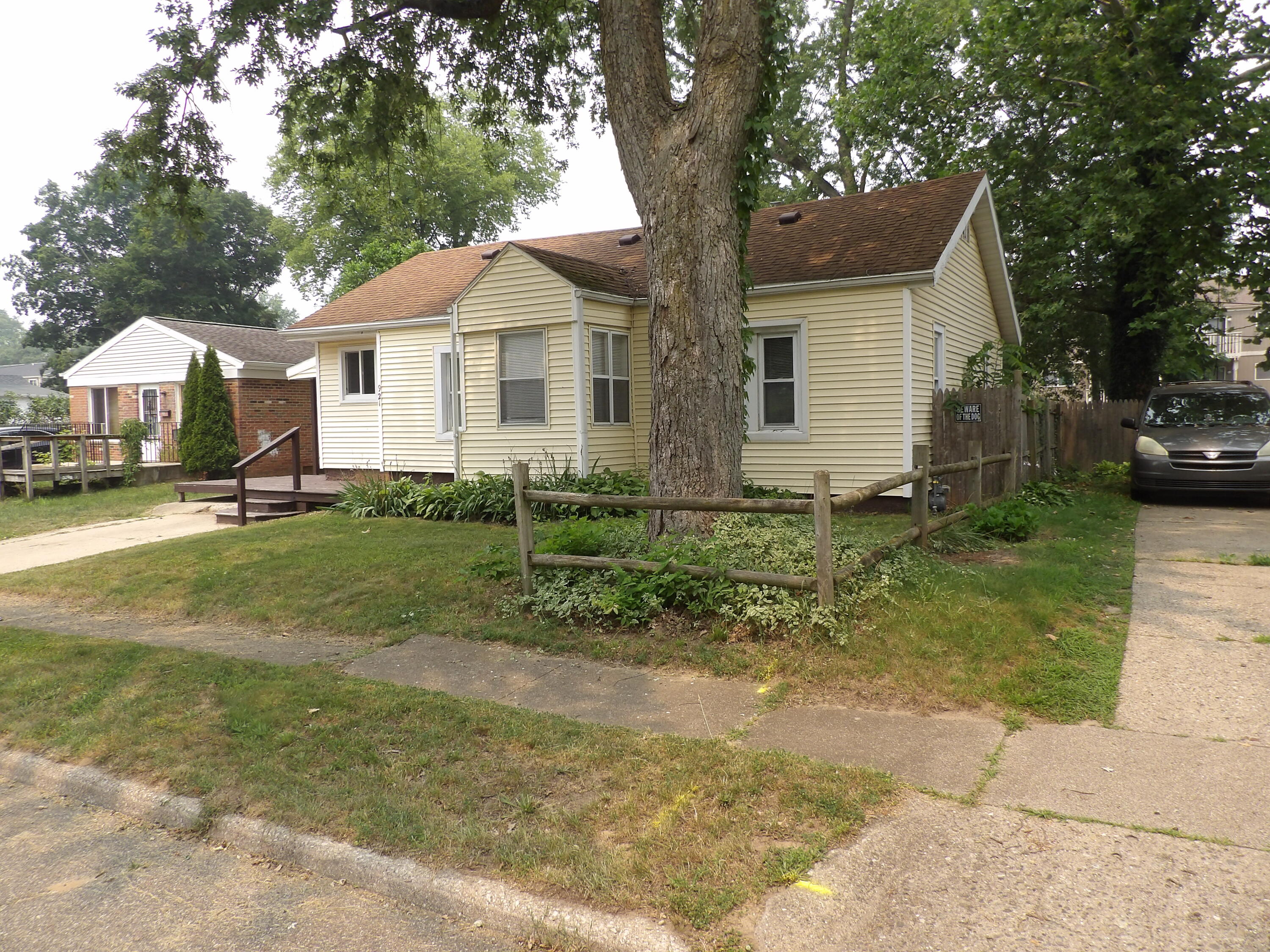 921 Burns Street Niles MI 49120
