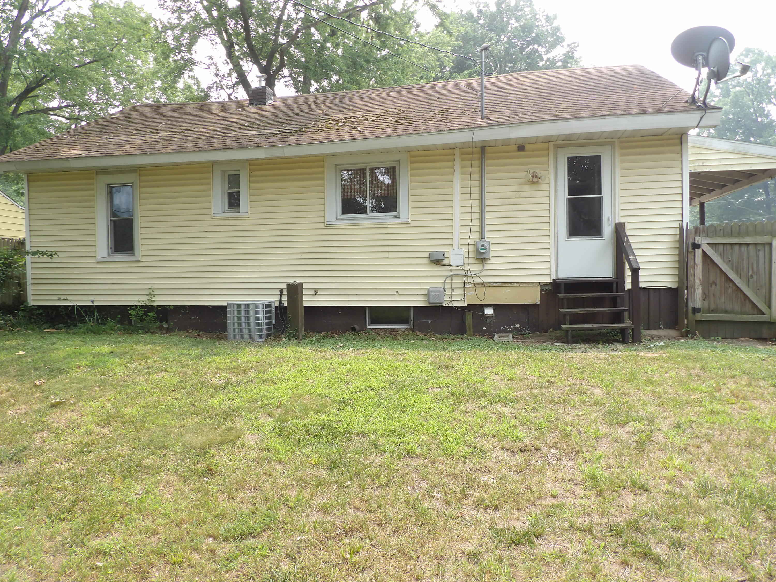 921 Burns Street Niles MI 49120