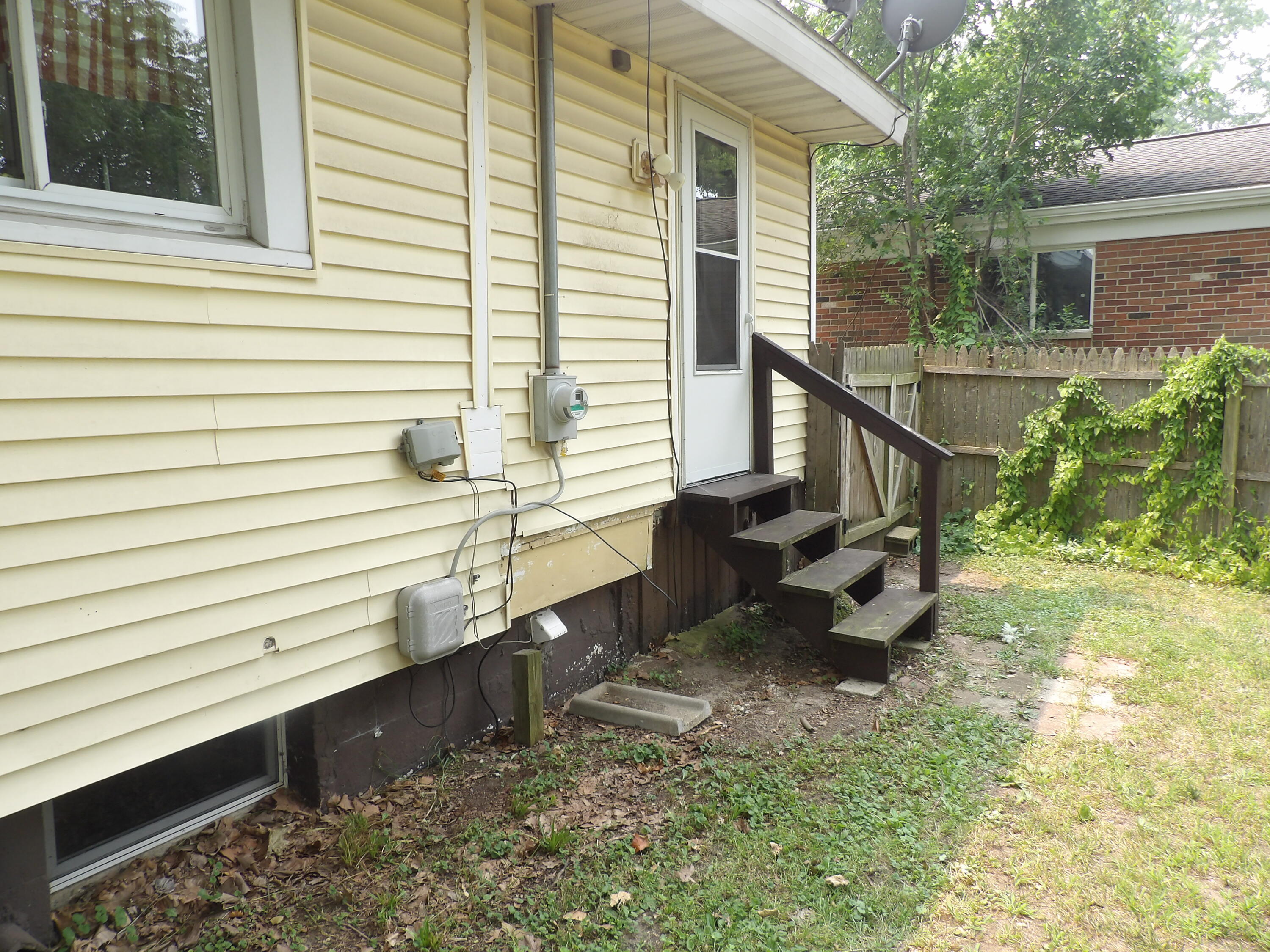 921 Burns Street Niles MI 49120