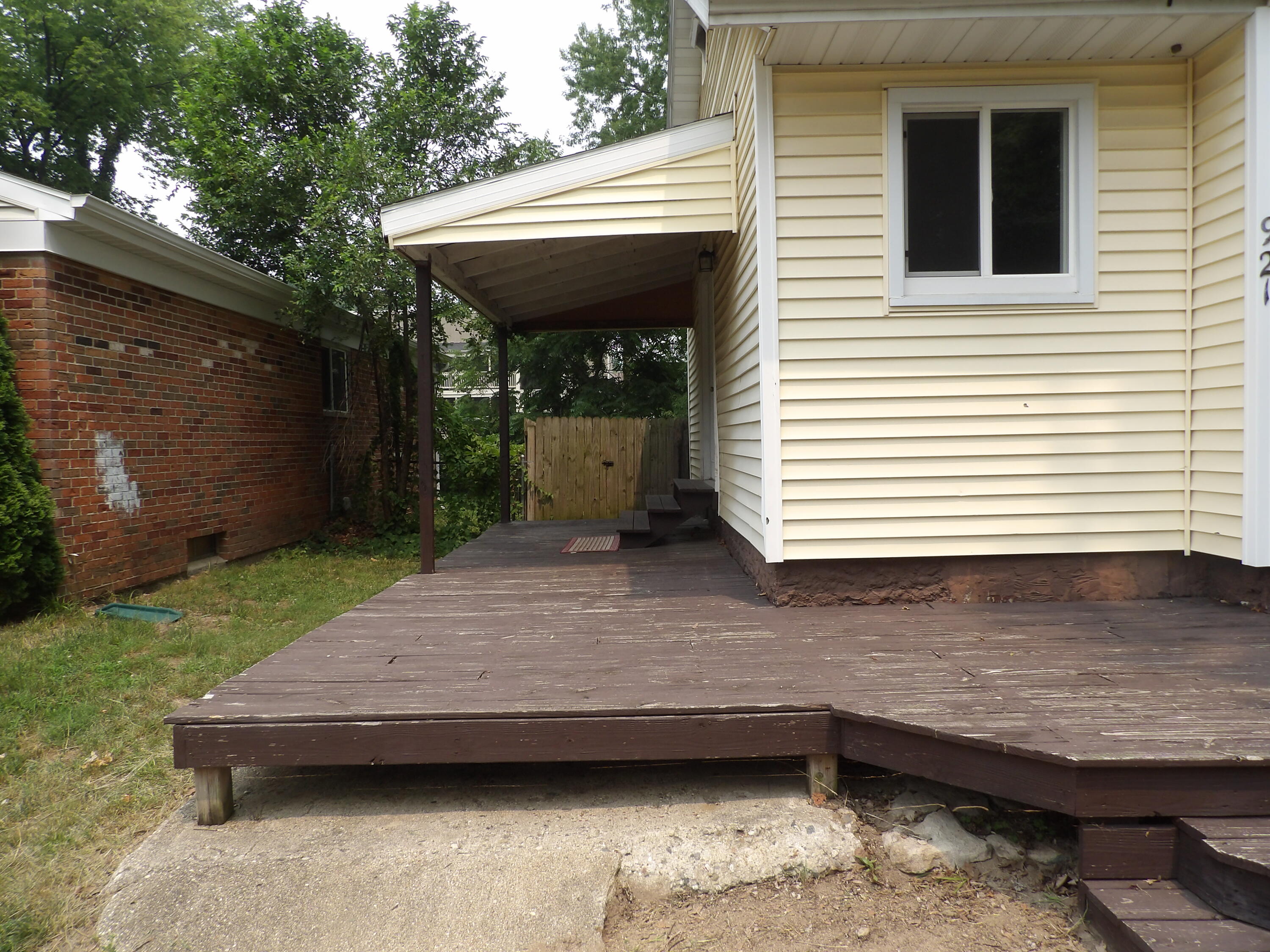 921 Burns Street Niles MI 49120
