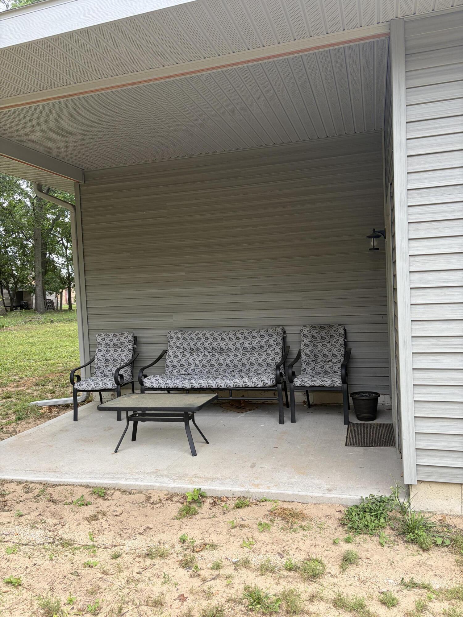 1077 Leonard Avenue Muskegon MI 49442