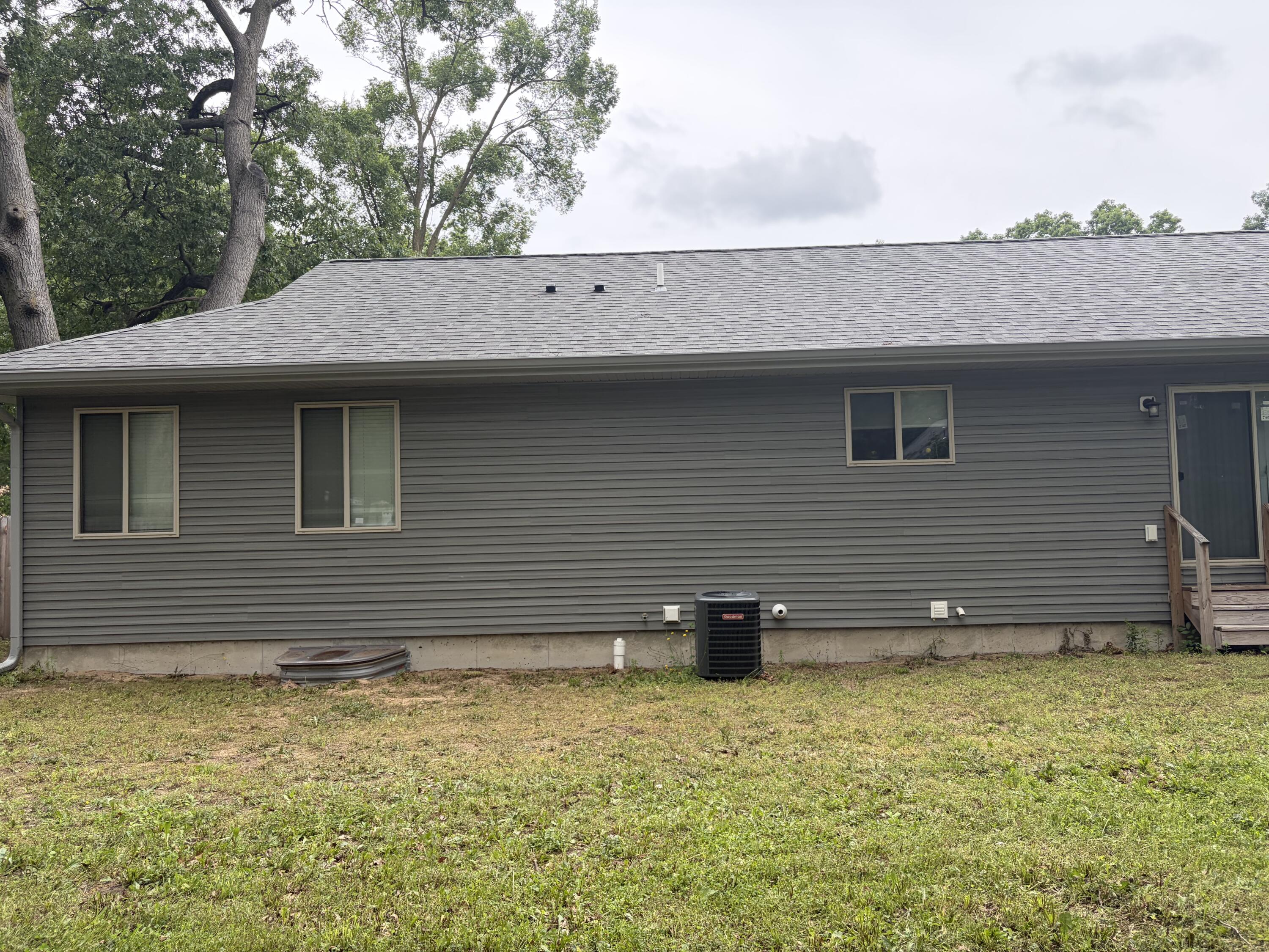 1077 Leonard Avenue Muskegon MI 49442