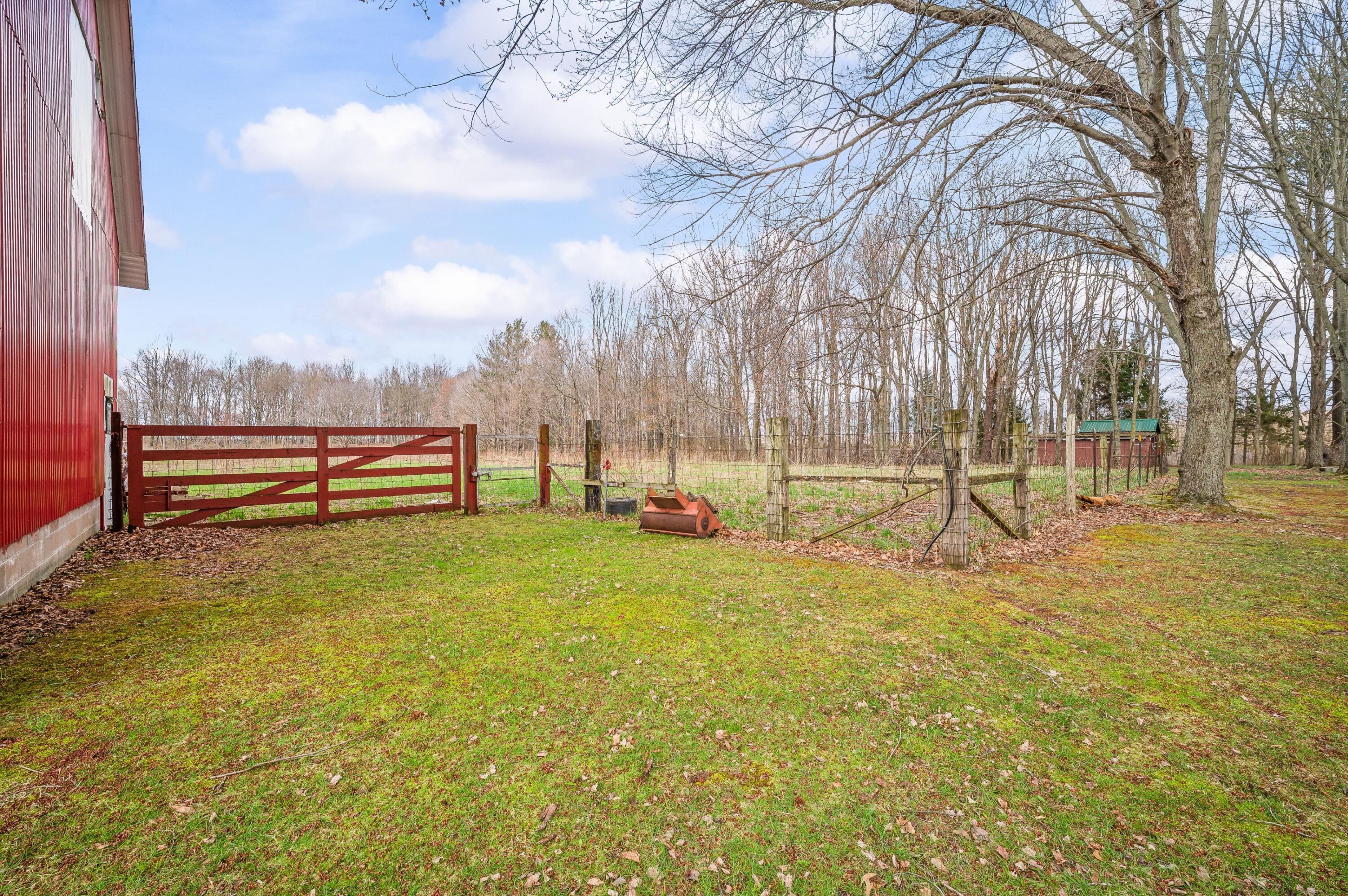 55796 92nd Avenue Dowagiac MI 49047