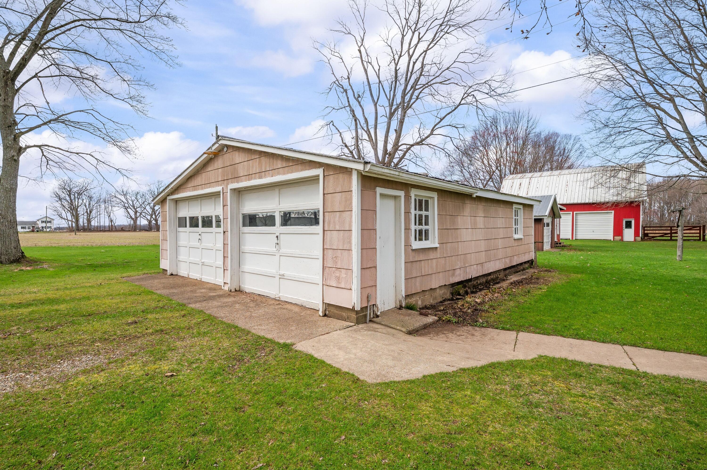 55796 92nd Avenue Dowagiac MI 49047