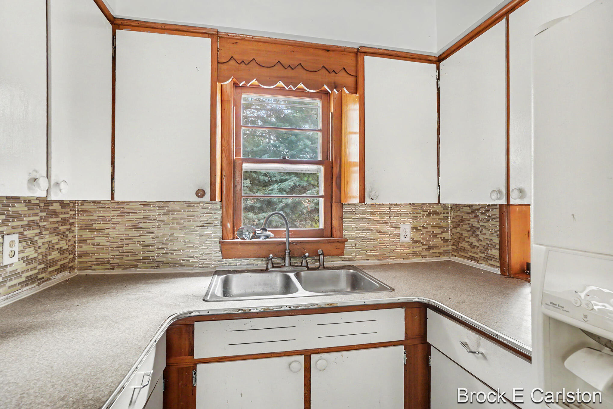 1442 Norwich Avenue Norton Shores MI 49444