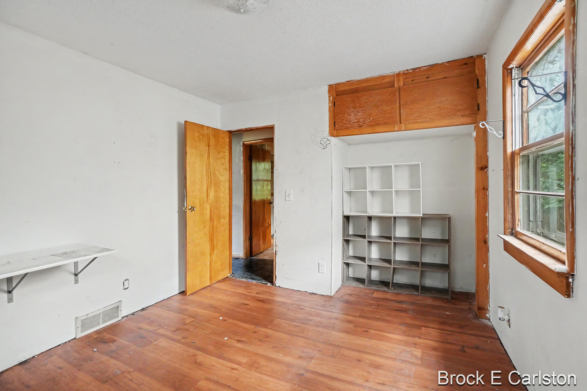 1442 Norwich Avenue Norton Shores MI 49444