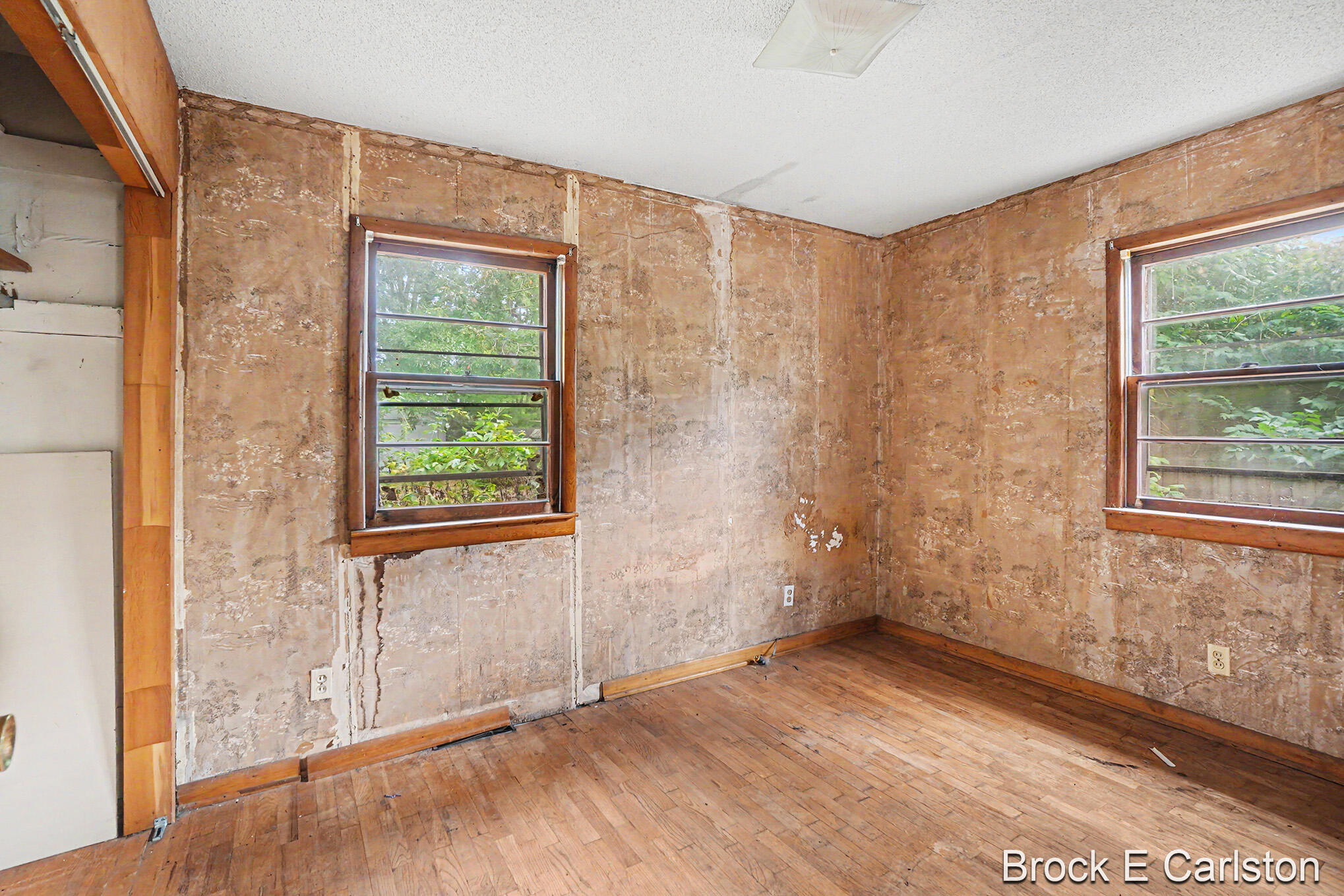 1442 Norwich Avenue Norton Shores MI 49444