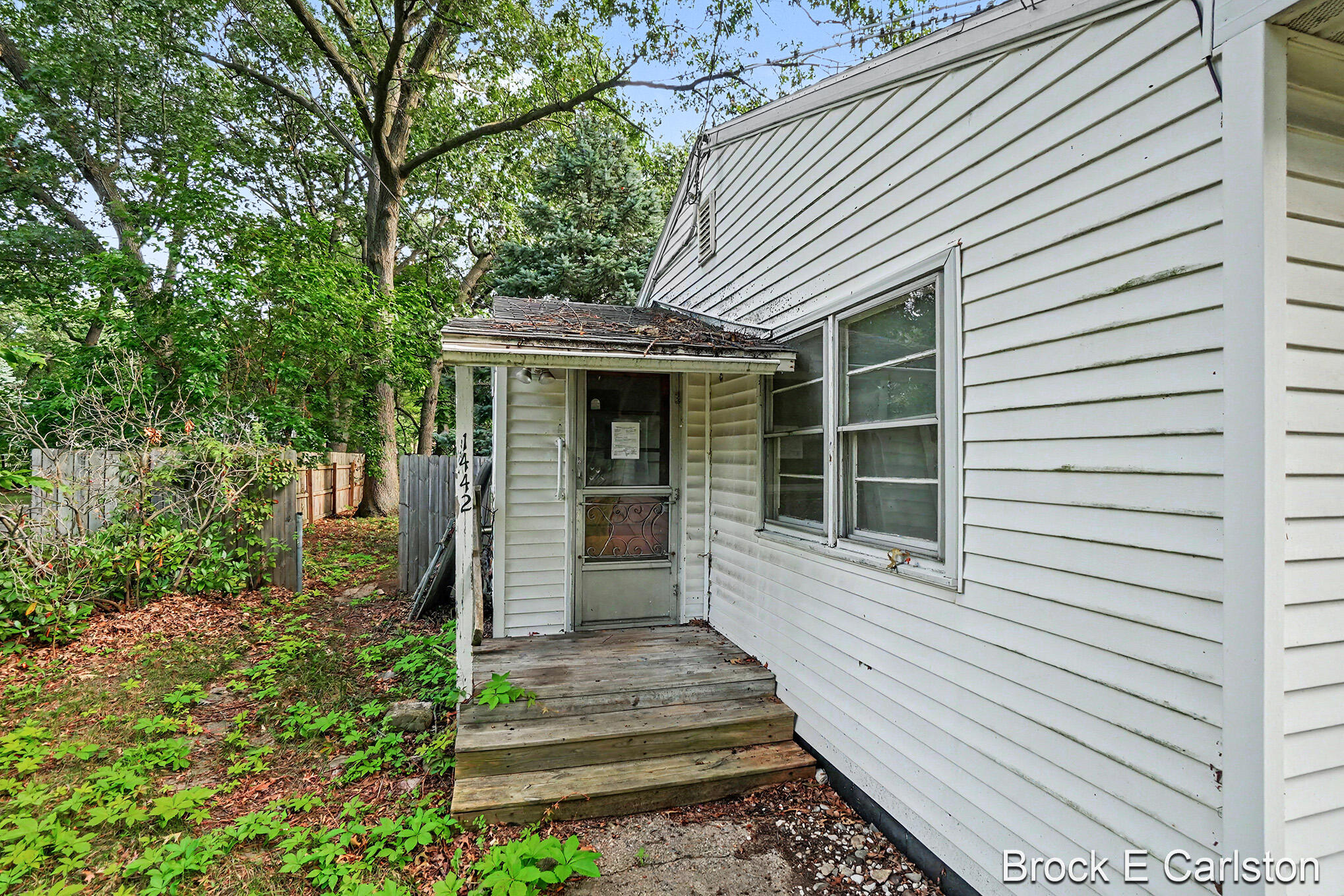1442 Norwich Avenue Norton Shores MI 49444