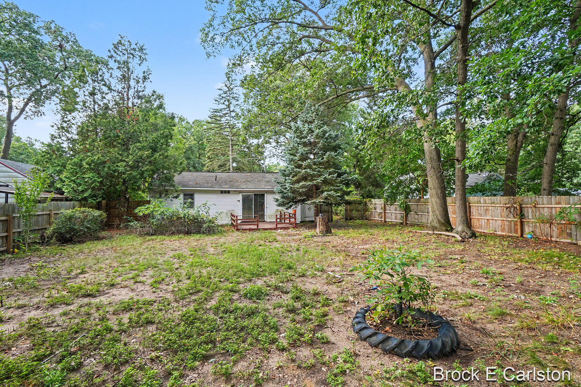 1442 Norwich Avenue Norton Shores MI 49444