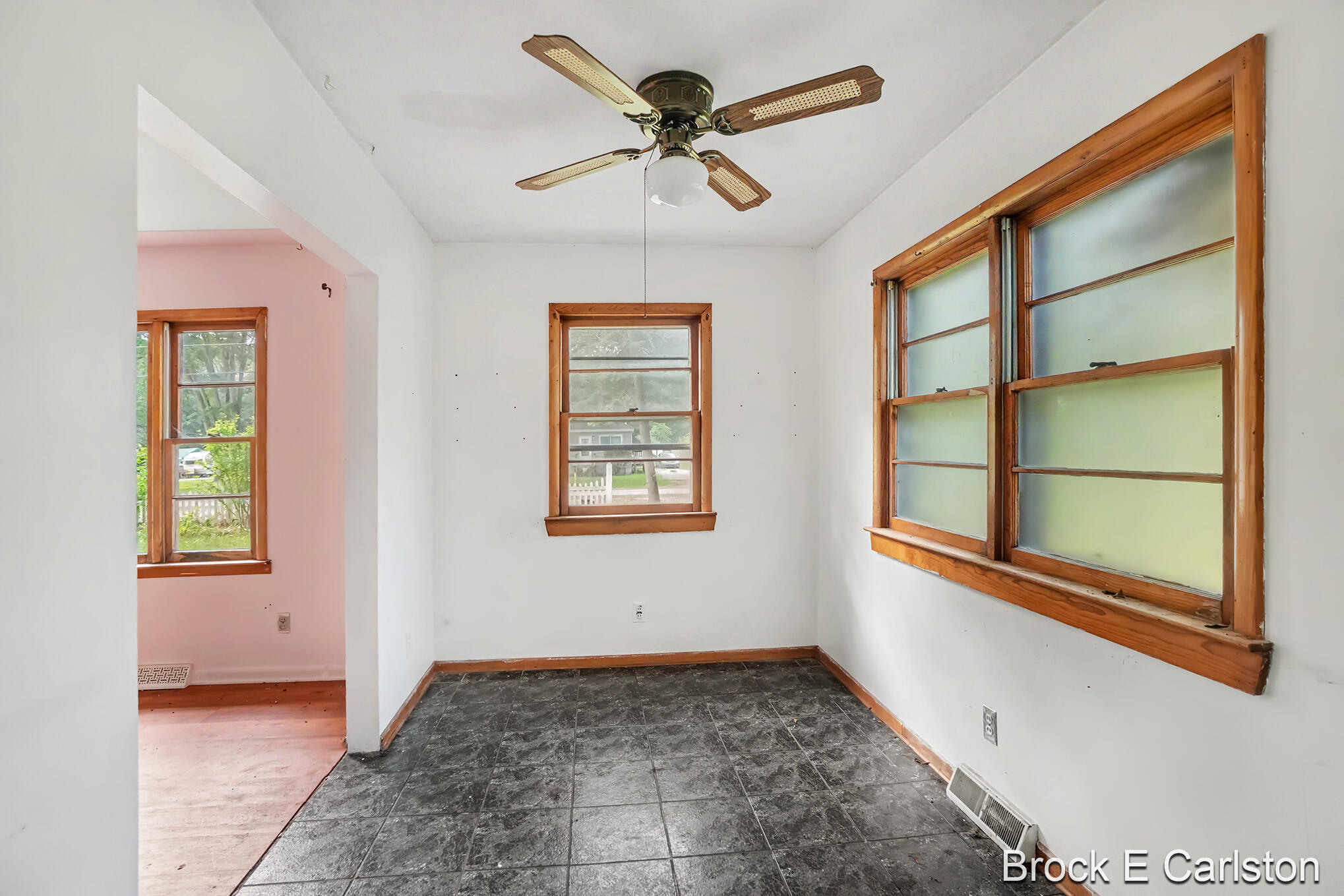 1442 Norwich Avenue Norton Shores MI 49444