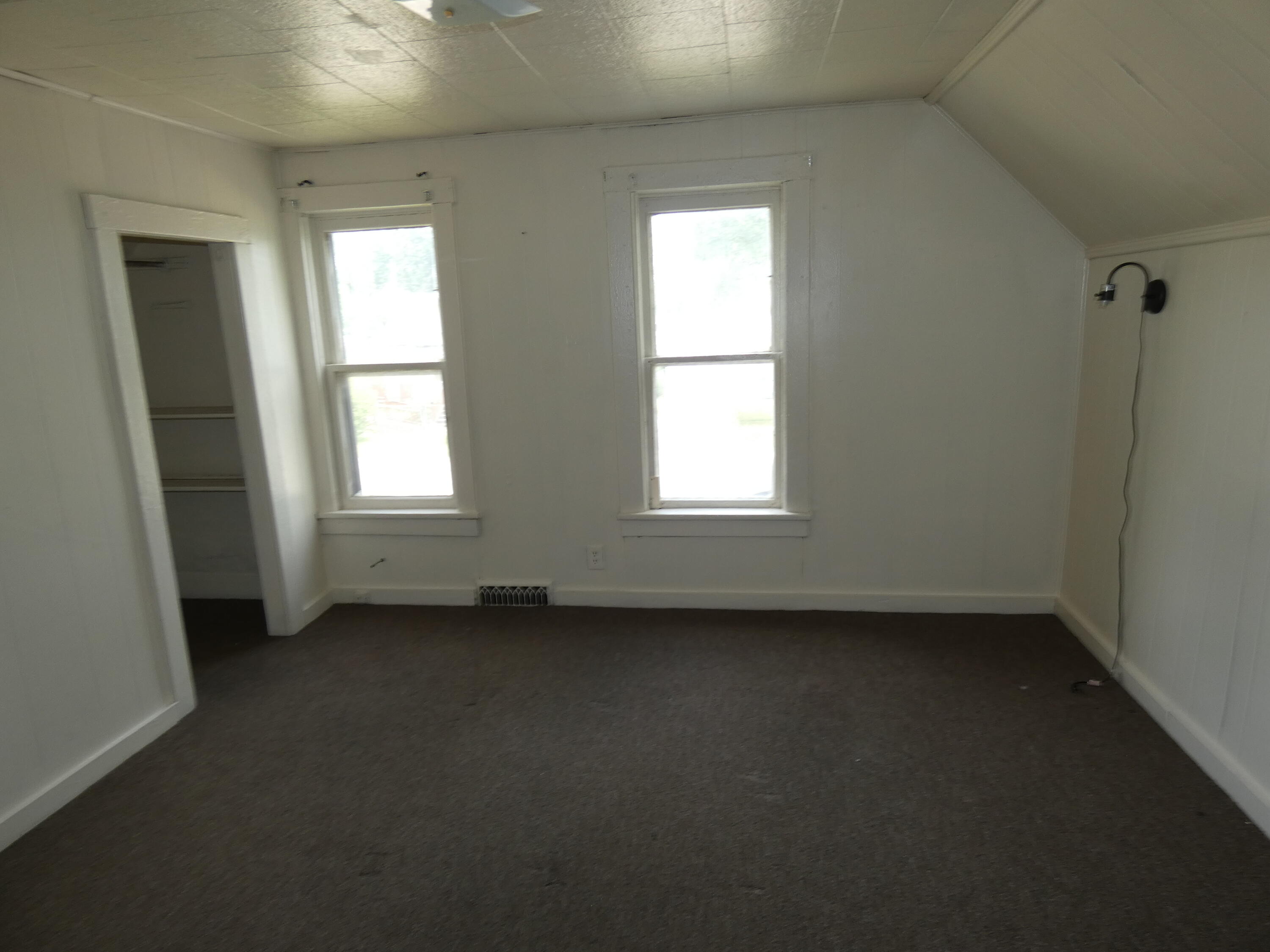 1084 Hurd Avenue Benton Harbor MI 49022