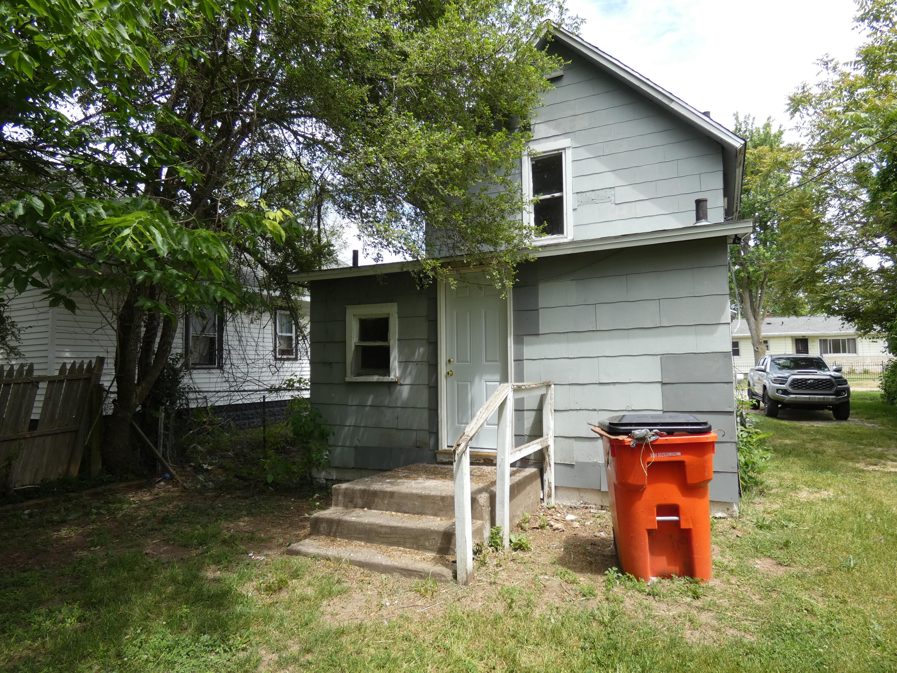 1084 Hurd Avenue Benton Harbor MI 49022