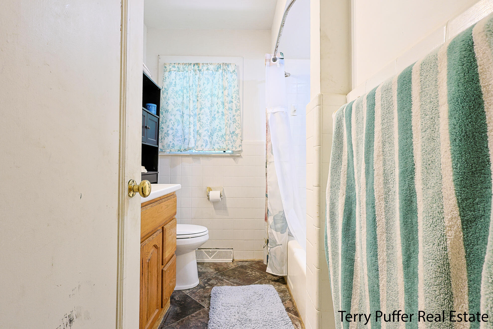 607 66th Street SE Grand Rapids MI 49548