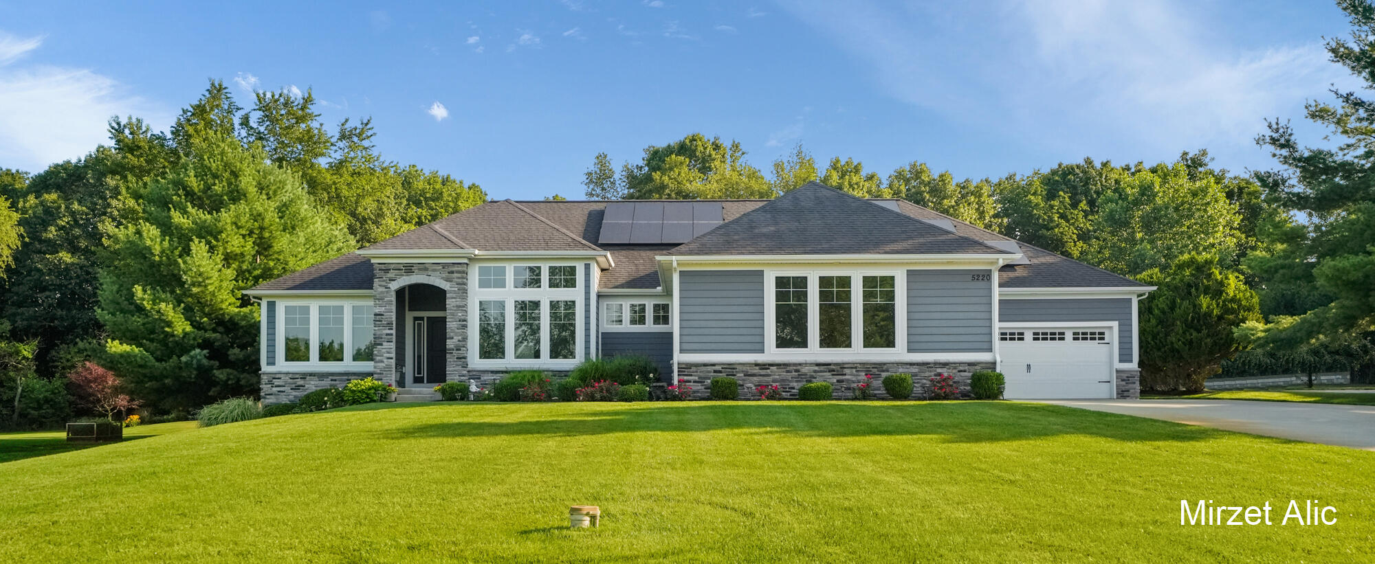 5220 Canyon River Drive NE Ada MI 49301