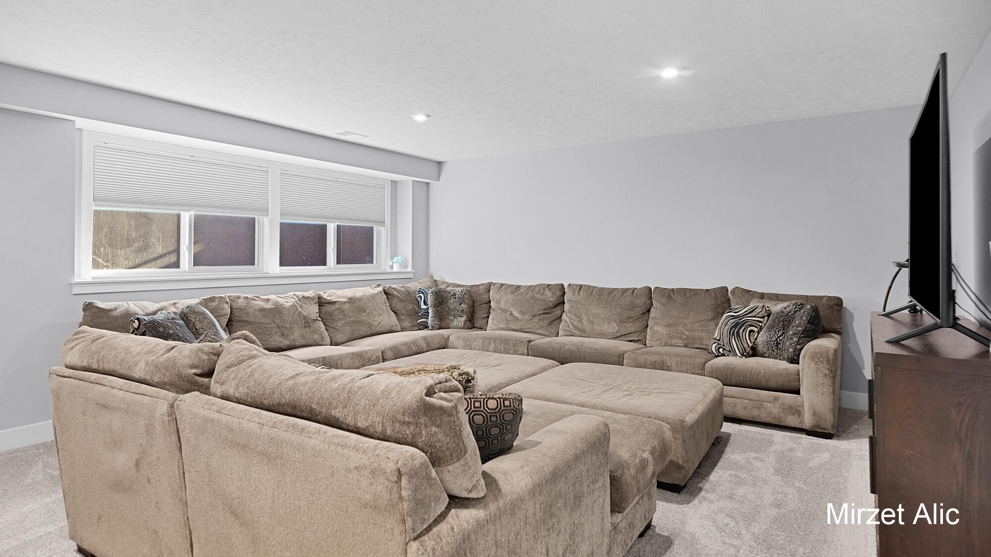 5220 Canyon River Drive NE Ada MI 49301