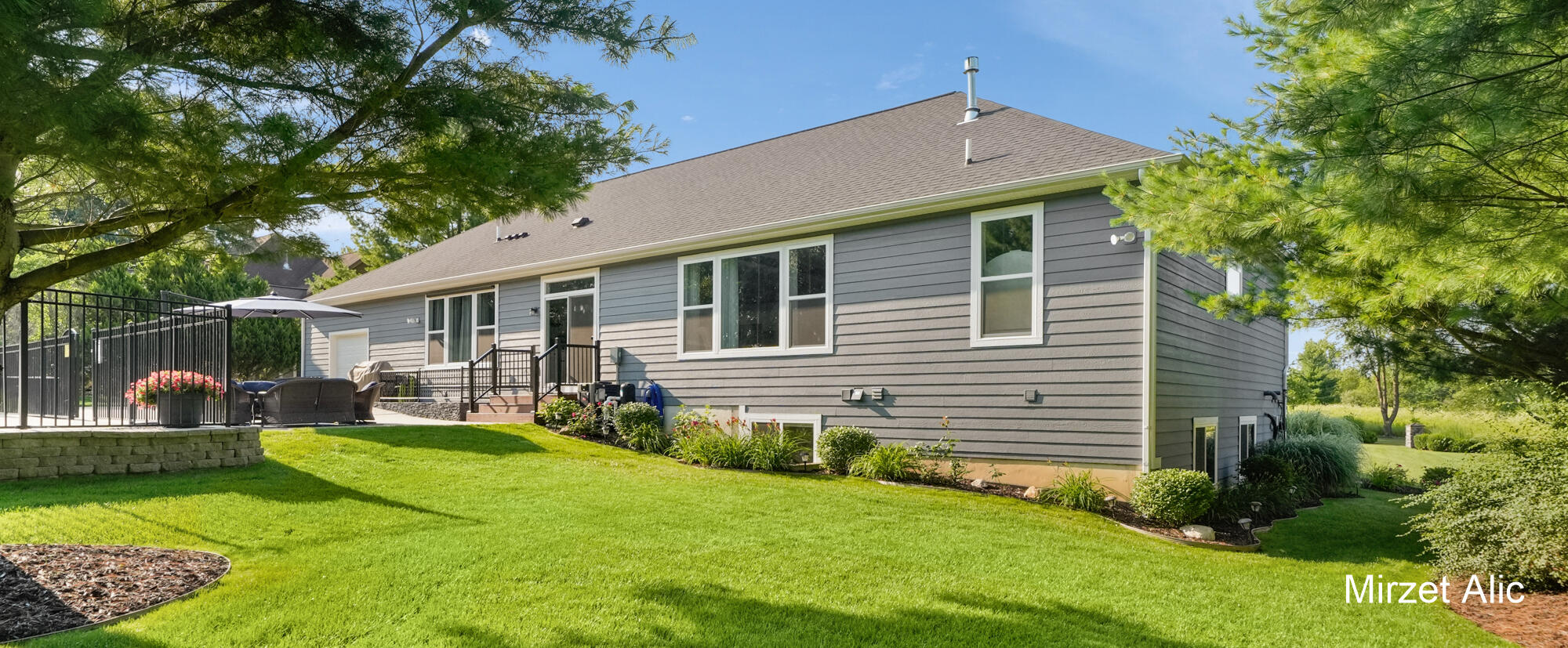 5220 Canyon River Drive NE Ada MI 49301