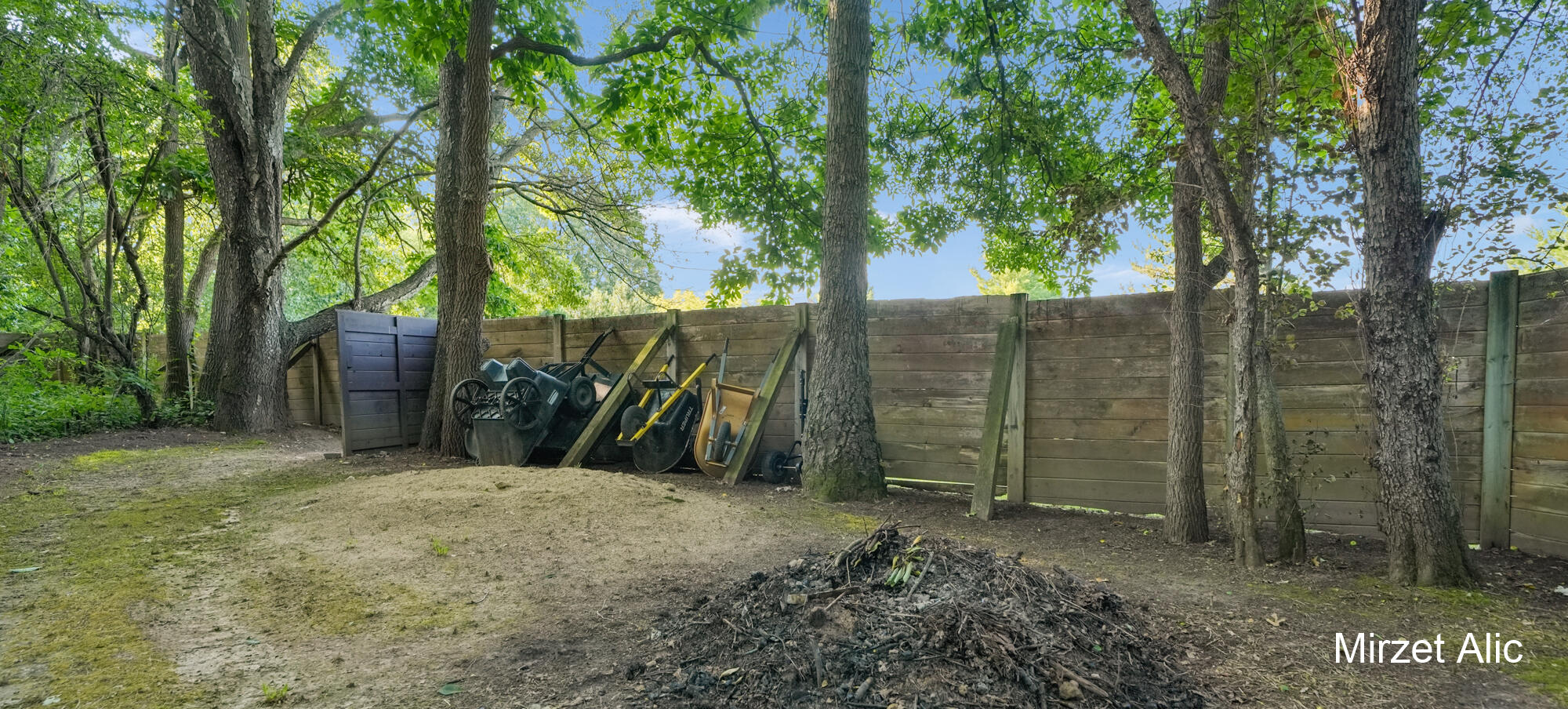 5220 Canyon River Drive NE Ada MI 49301