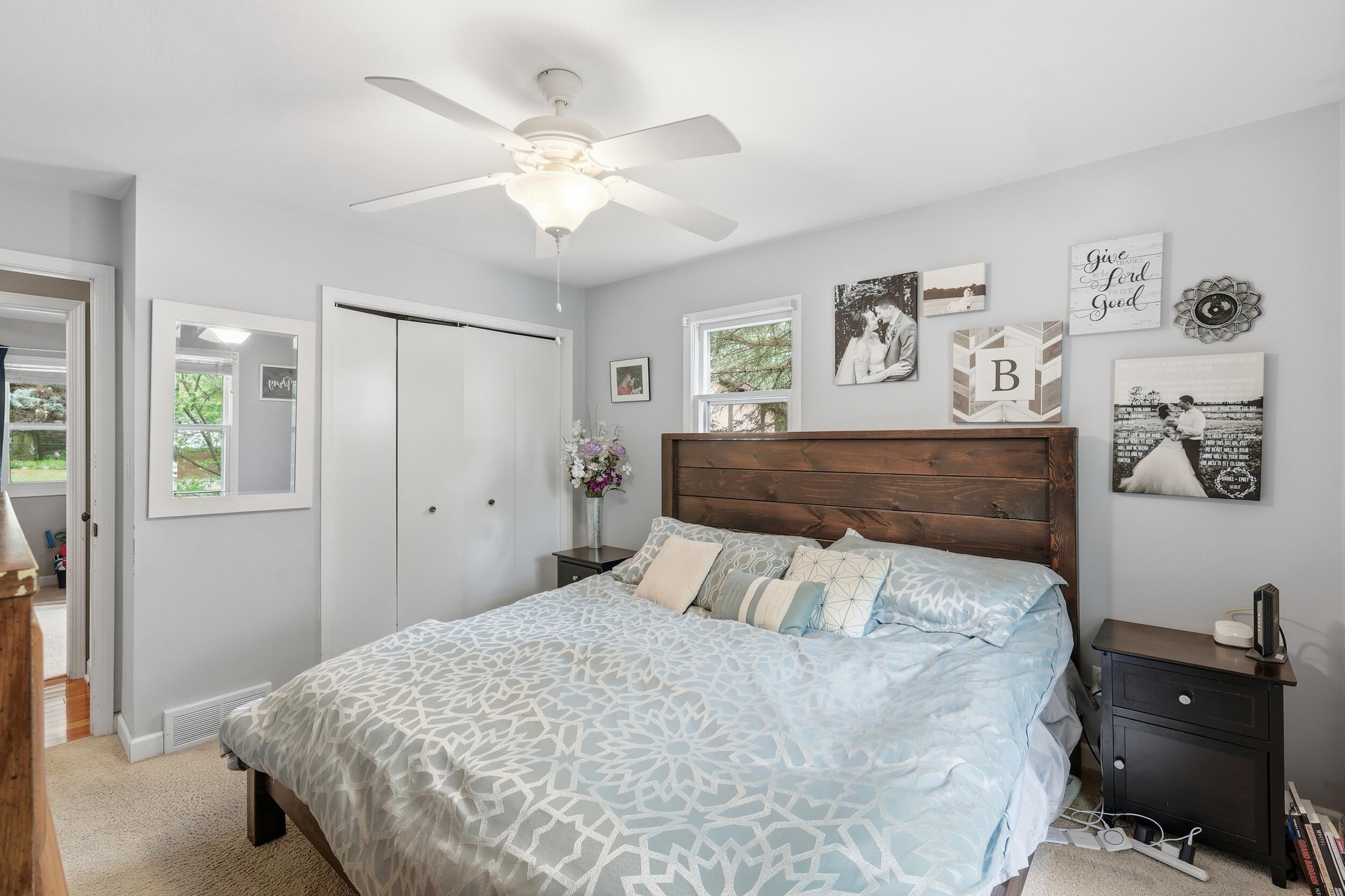 2433 Glen Valley Drive NW Grand Rapids MI 49544