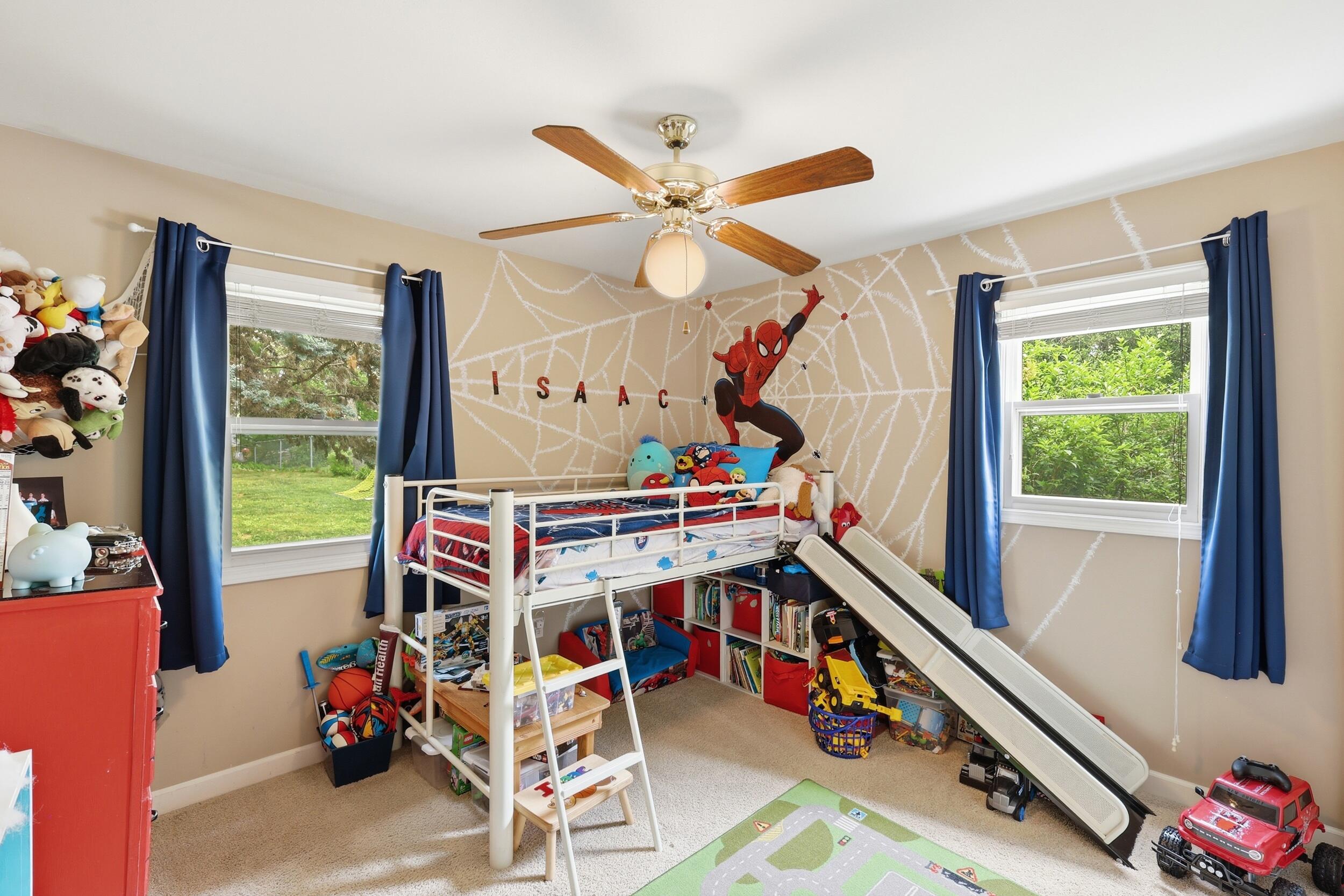 2433 Glen Valley Drive NW Grand Rapids MI 49544