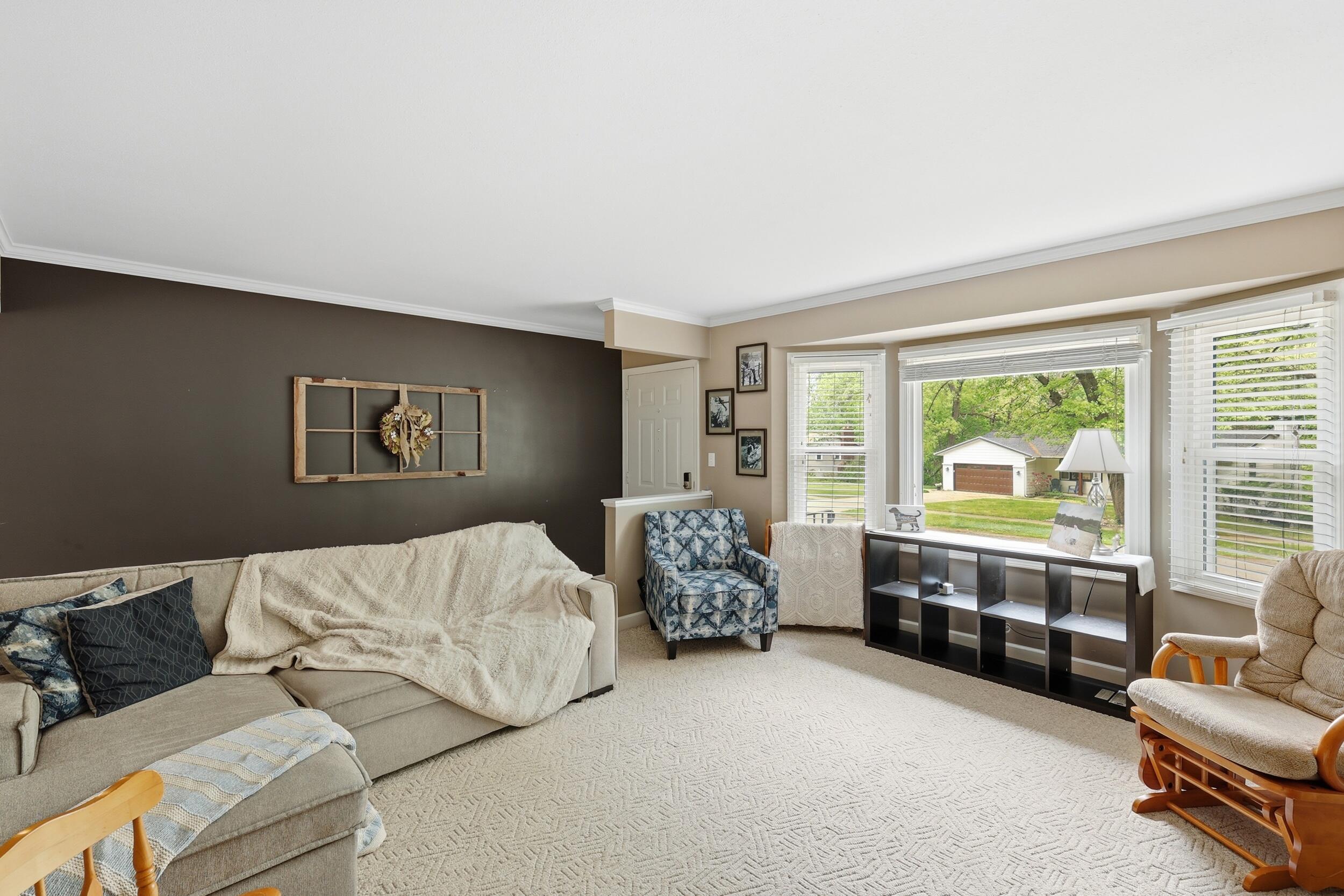 2433 Glen Valley Drive NW Grand Rapids MI 49544