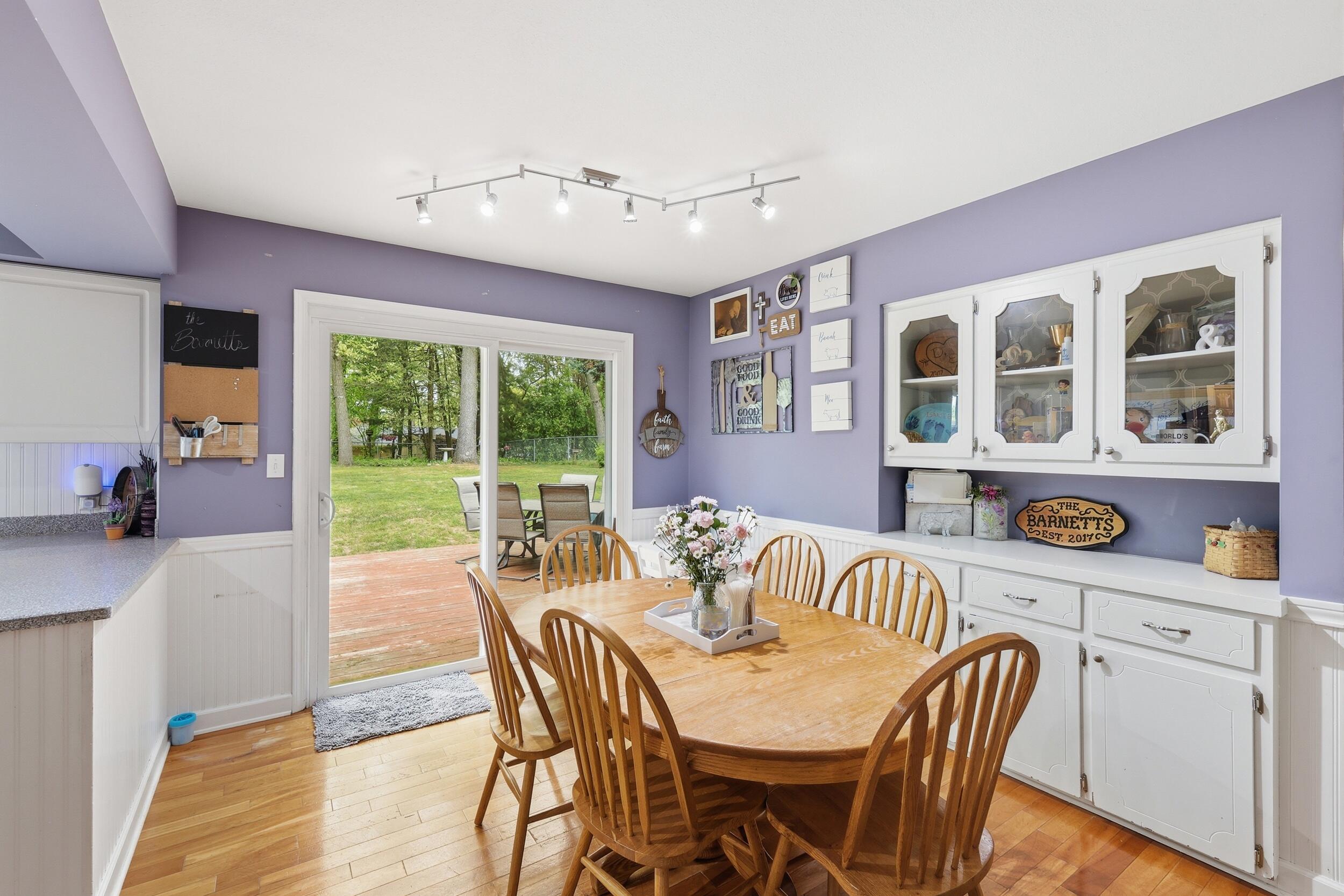 2433 Glen Valley Drive NW Grand Rapids MI 49544