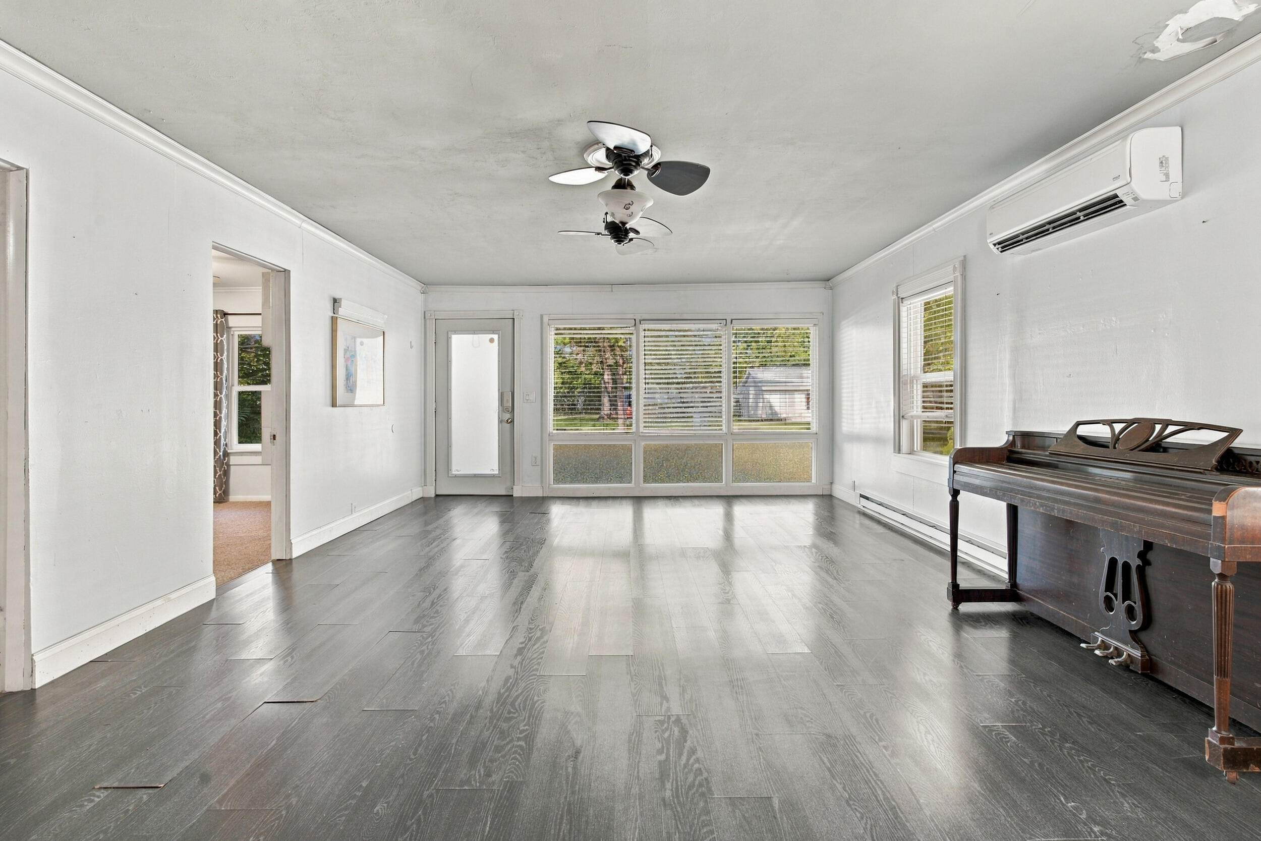 7254 Helen Coloma MI 49038